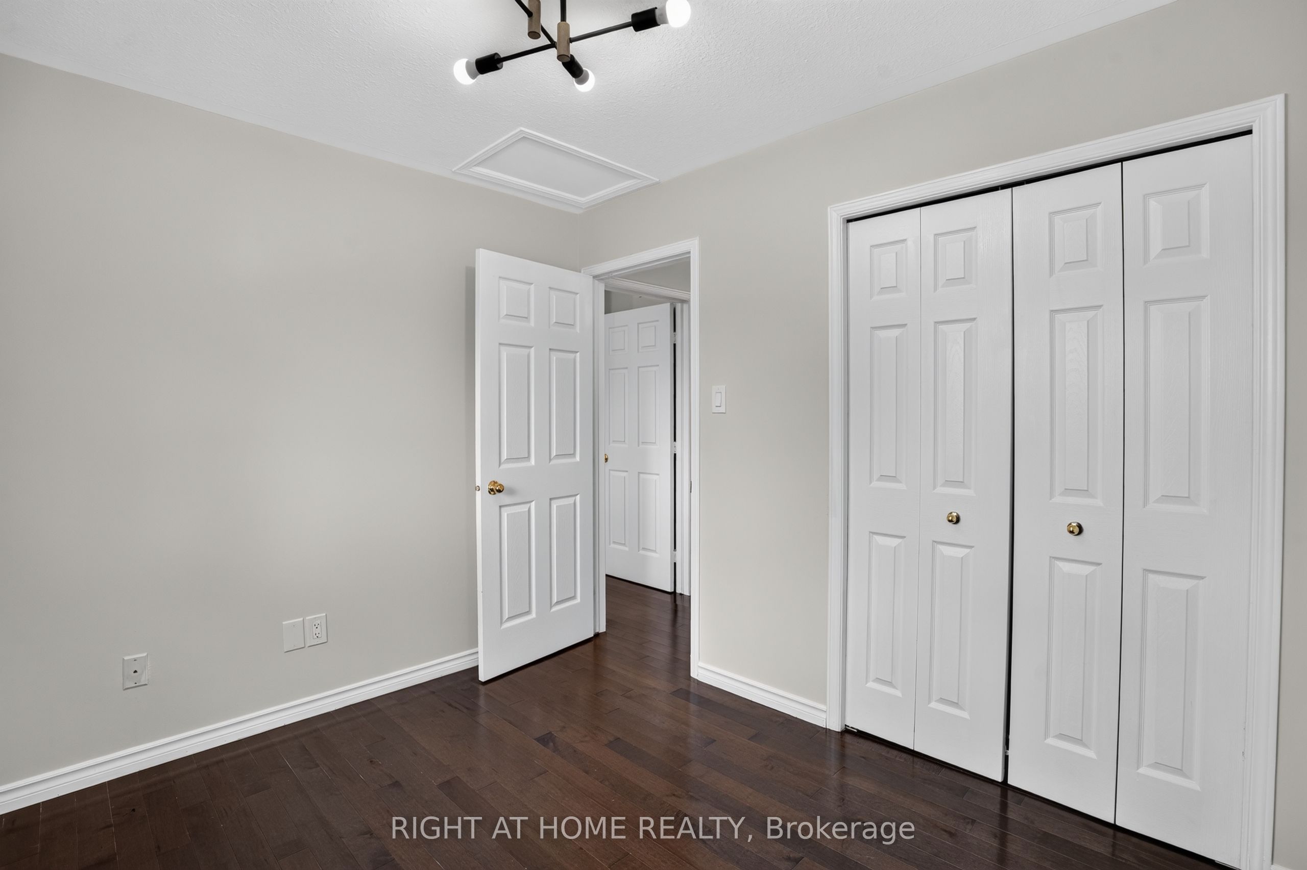 32 Saffron Court Property Photo 27