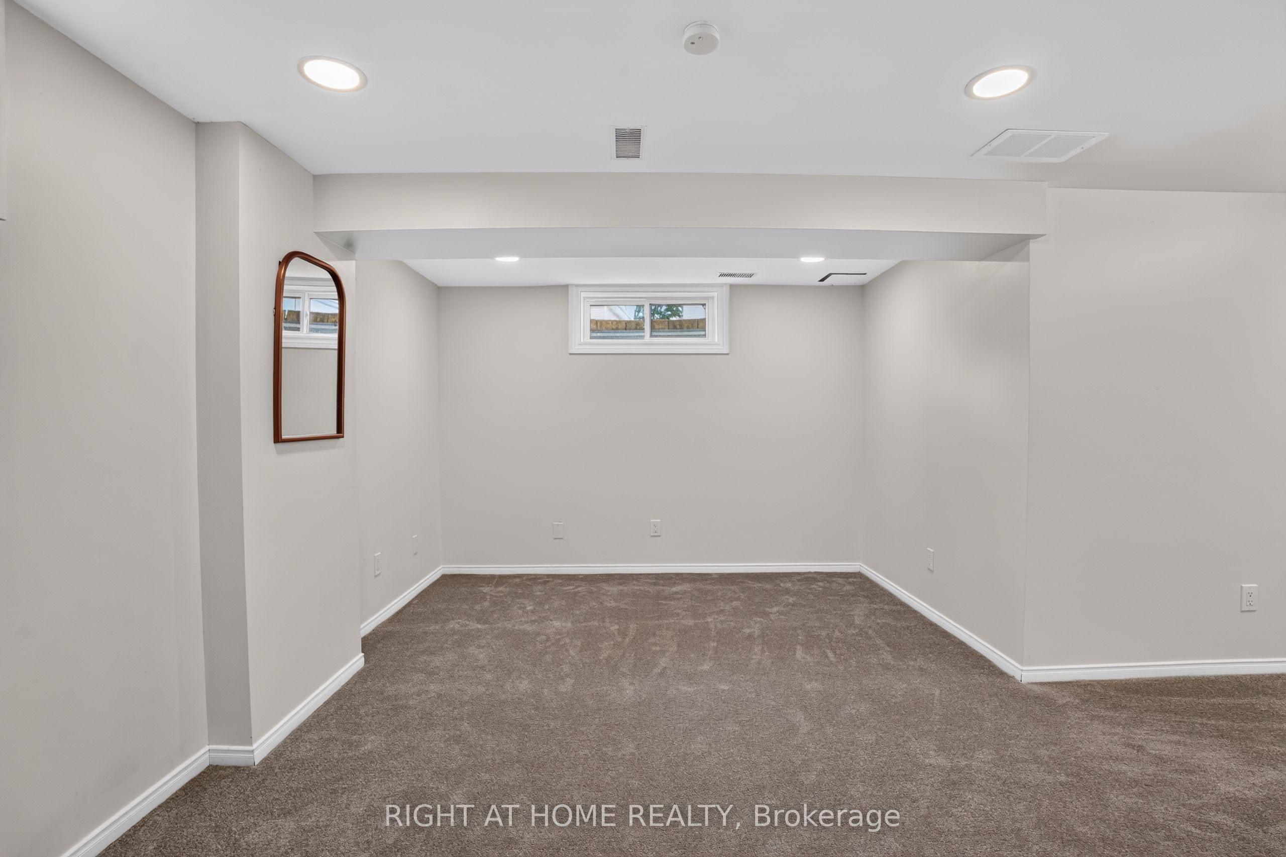 32 Saffron Court Property Photo 33