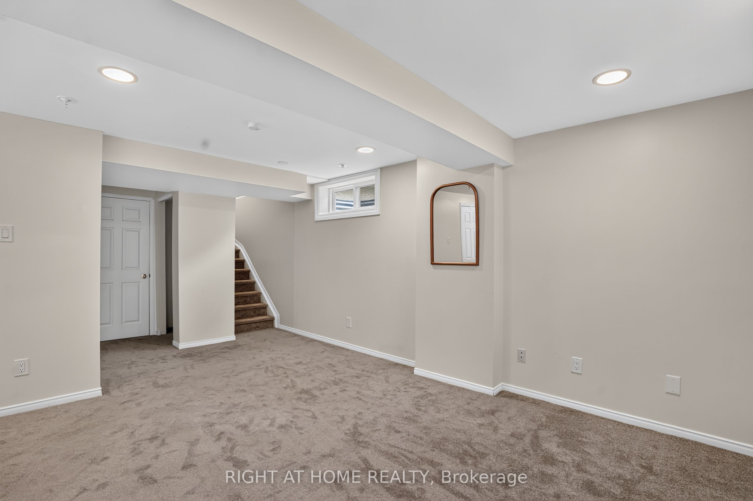 32 Saffron Court Property Photo 37