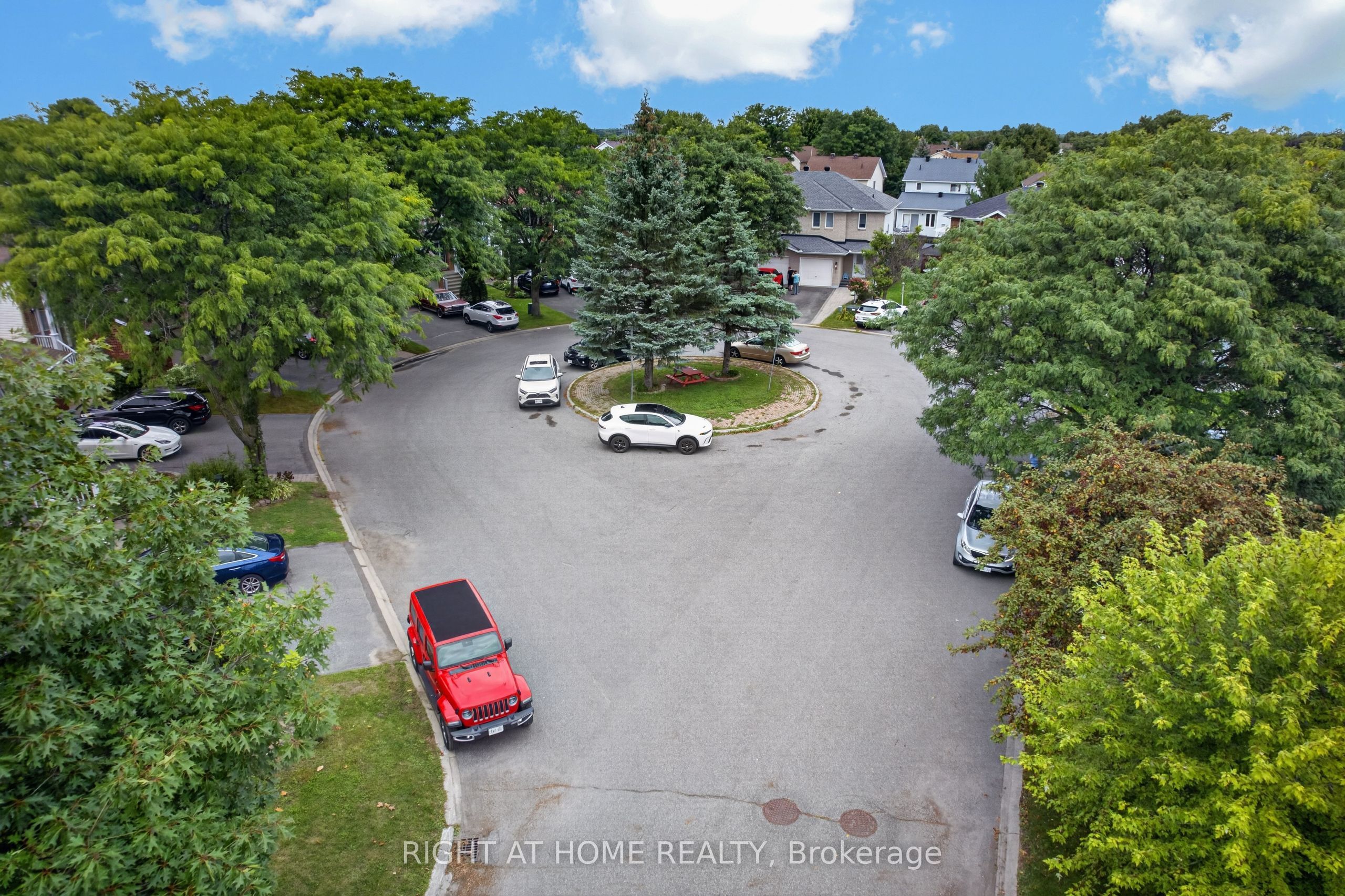 32 Saffron Court Property Photo 40