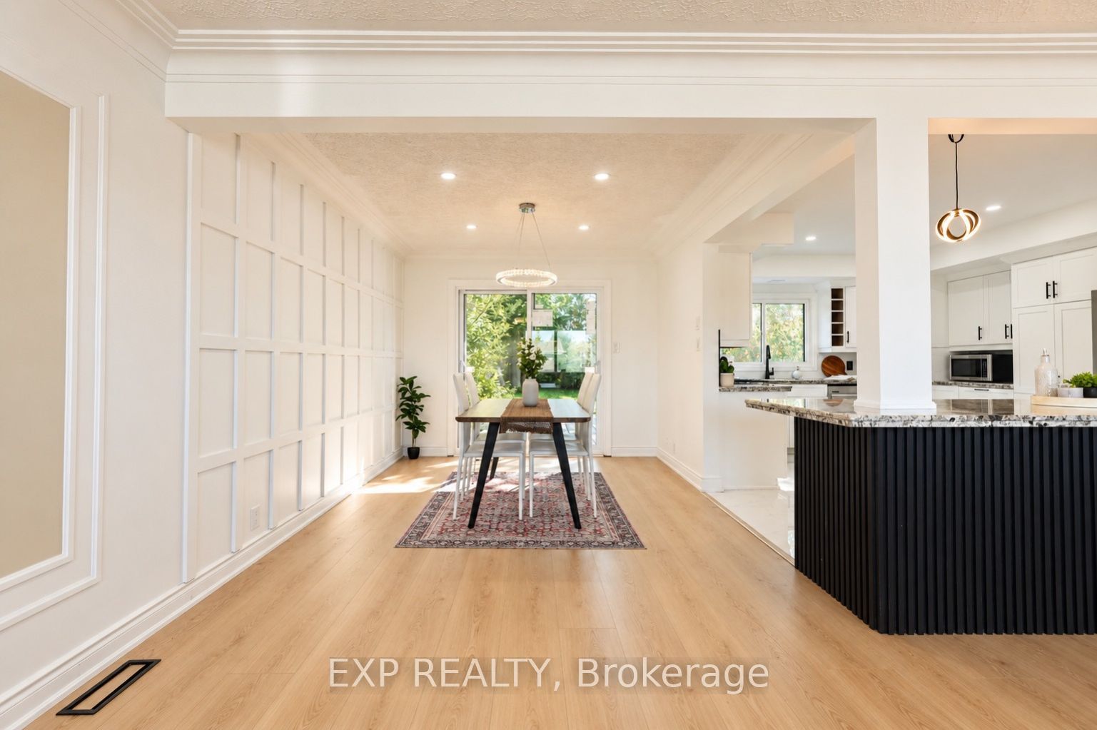 1240 Montrose Avenue Property Photo 7