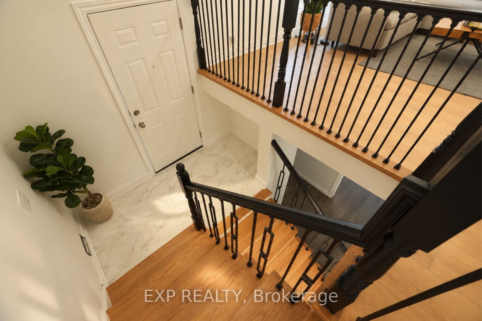 1240 Montrose Avenue Property Photo 16