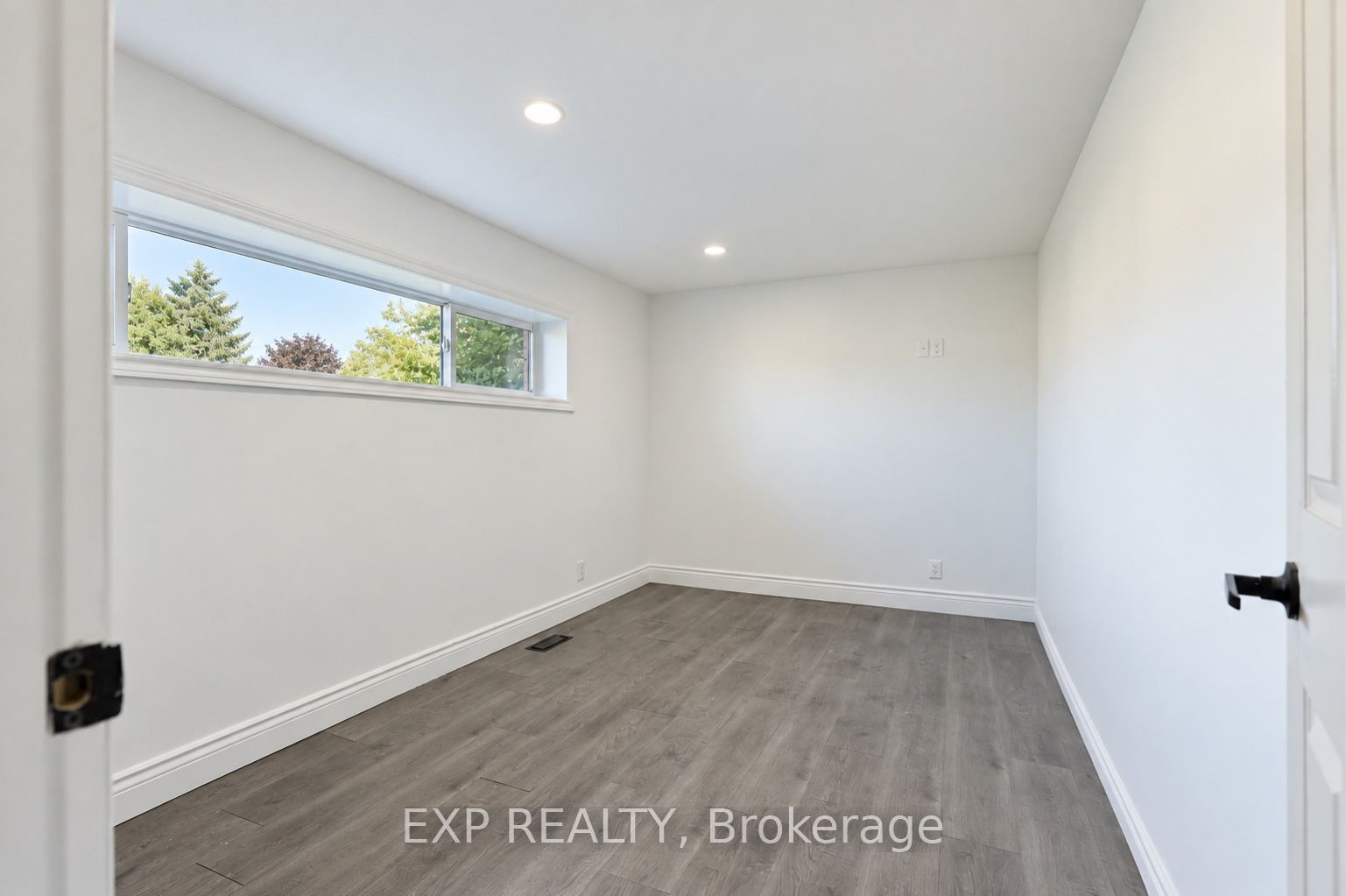 1240 Montrose Avenue Property Photo 21