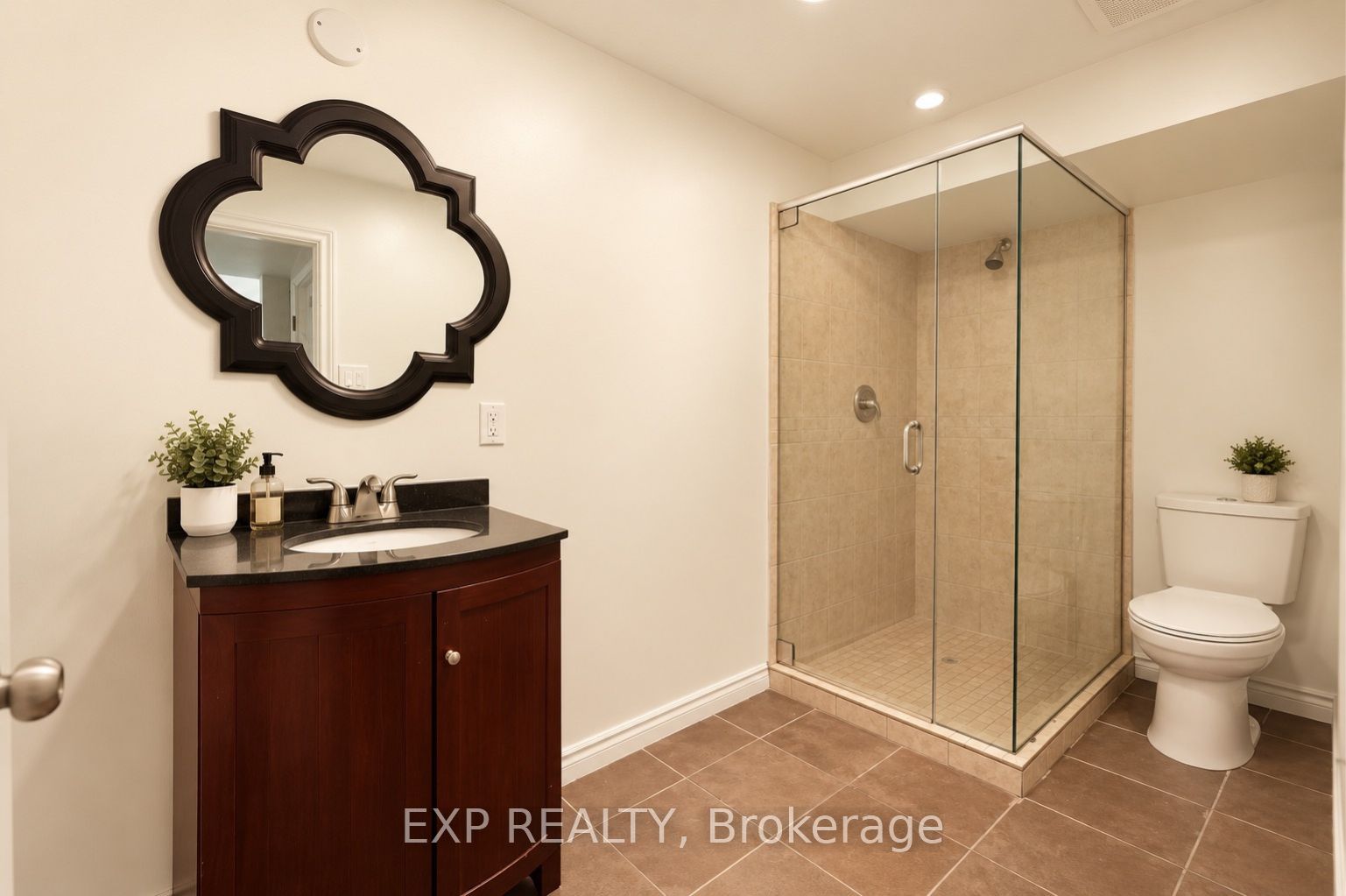 1240 Montrose Avenue Property Photo 23