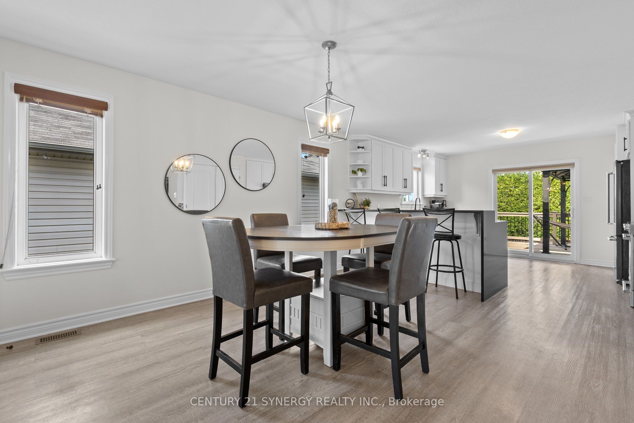 7 Westerra Way Property Photo 8