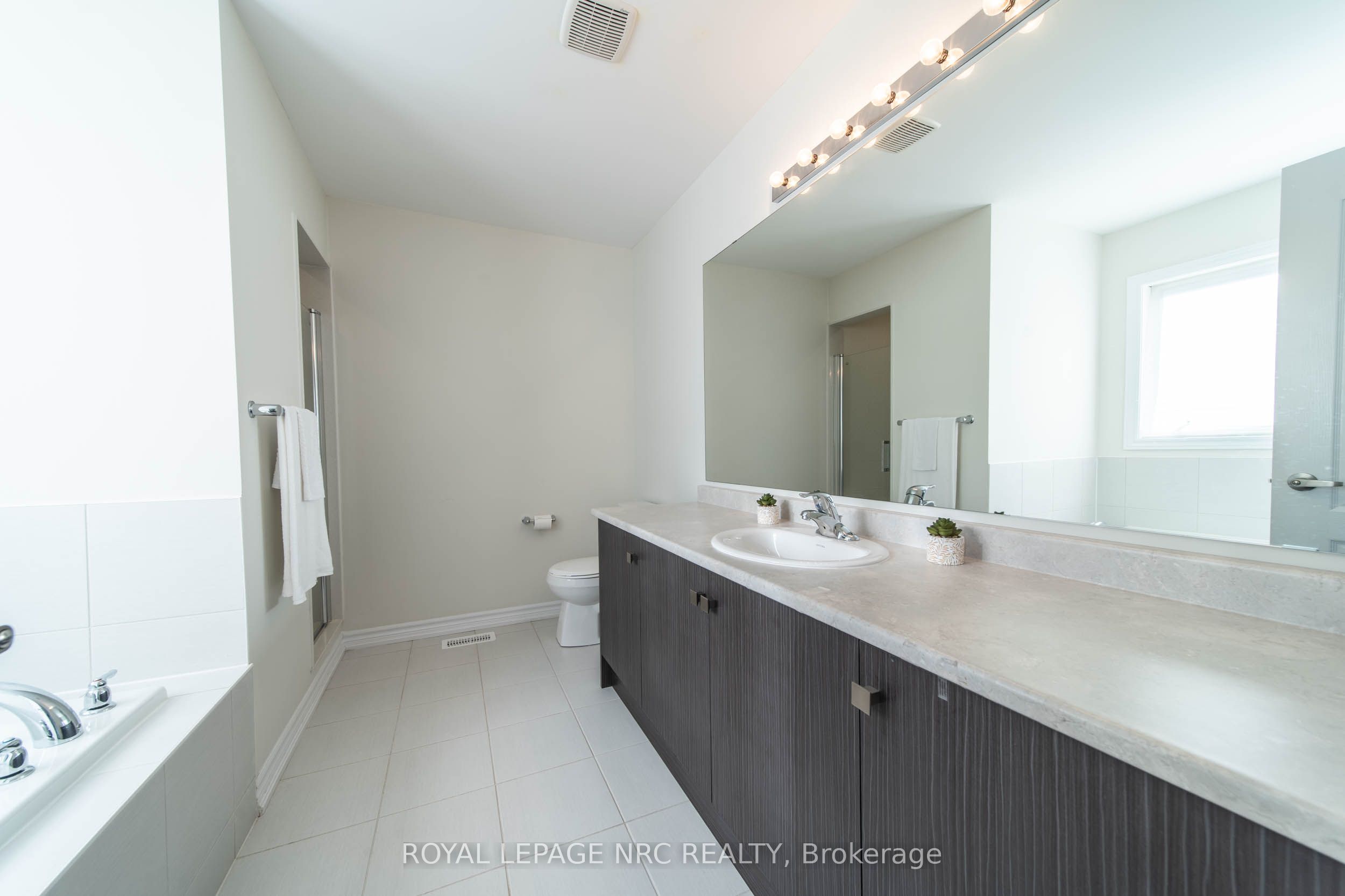 97 Tumblewood Place Property Photo 18