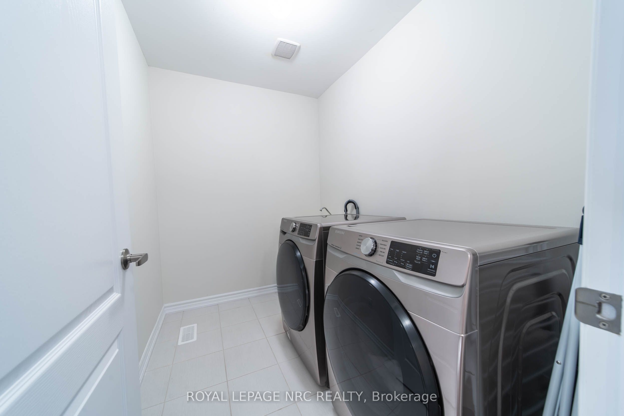 97 Tumblewood Place Property Photo 26