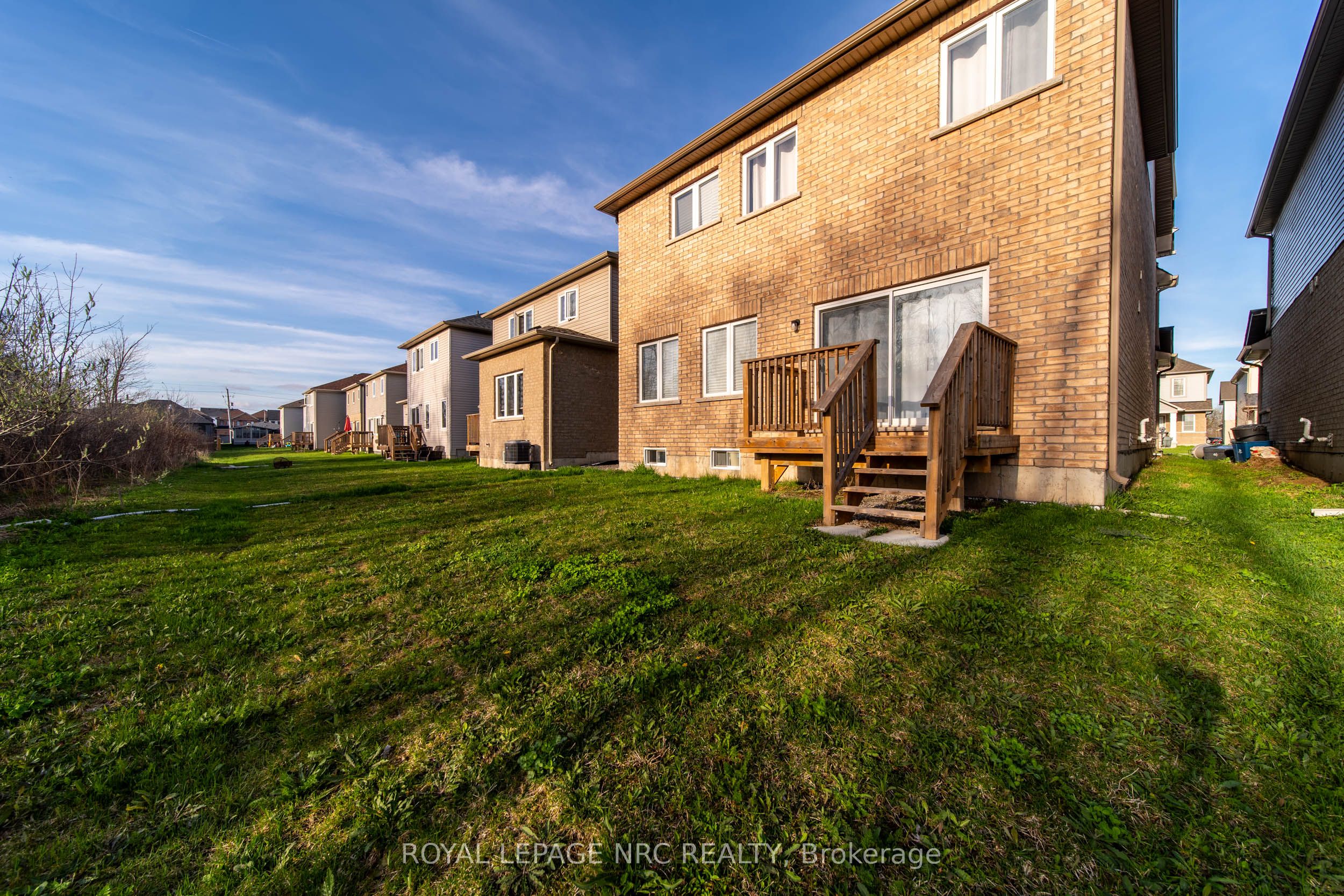 97 Tumblewood Place Property Photo 28