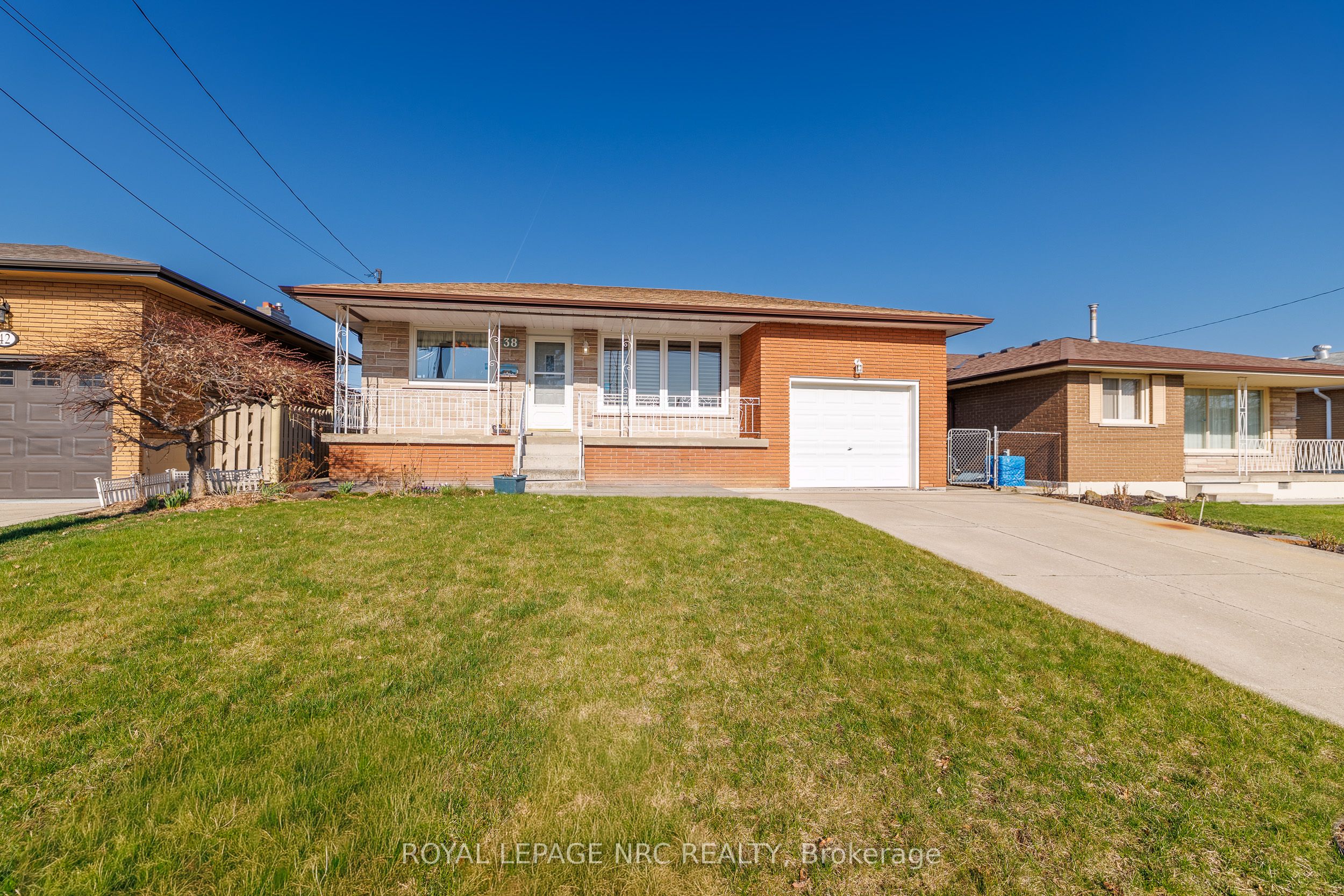 38 Rivercrest Road
