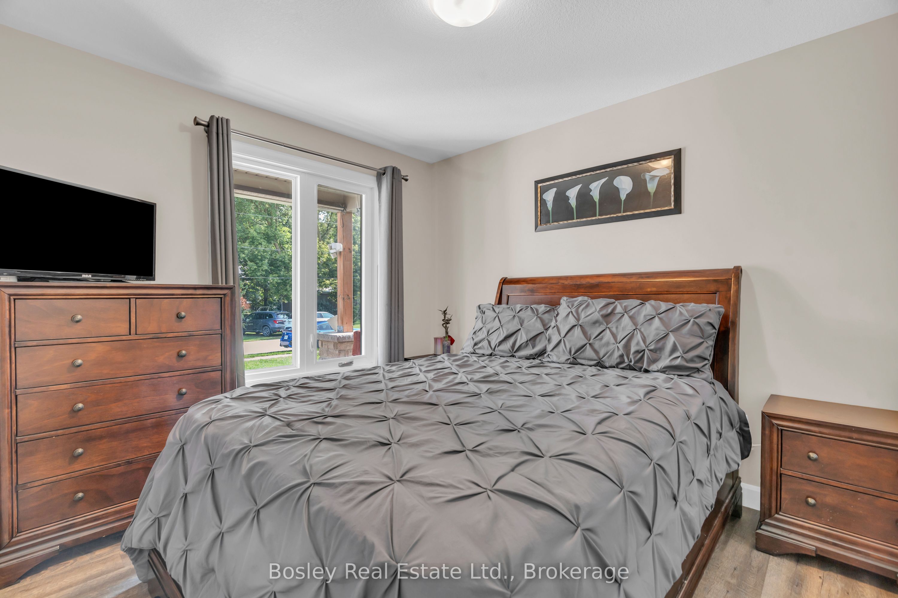 420 Victoria Street Property Photo 5