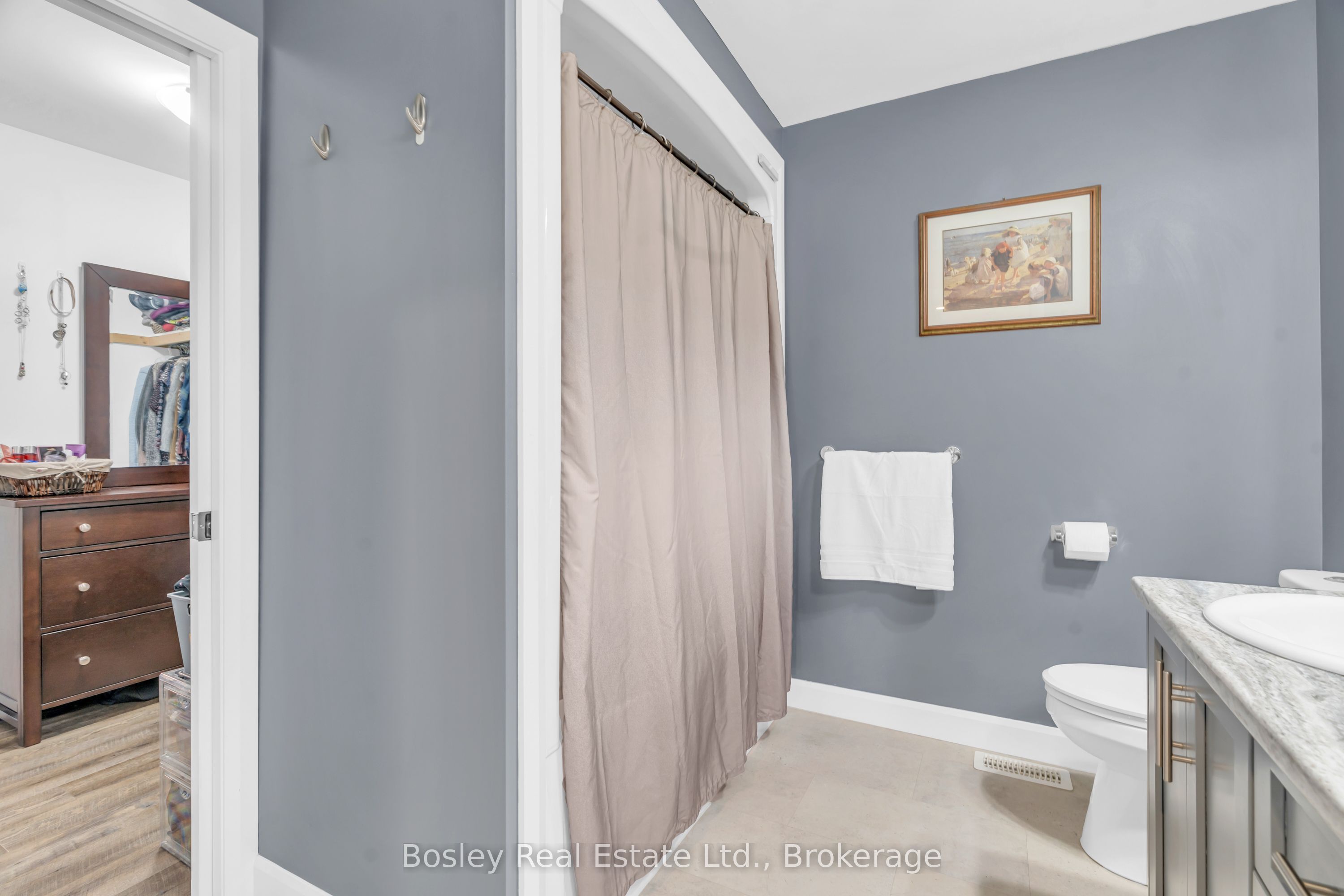 420 Victoria Street Property Photo 7