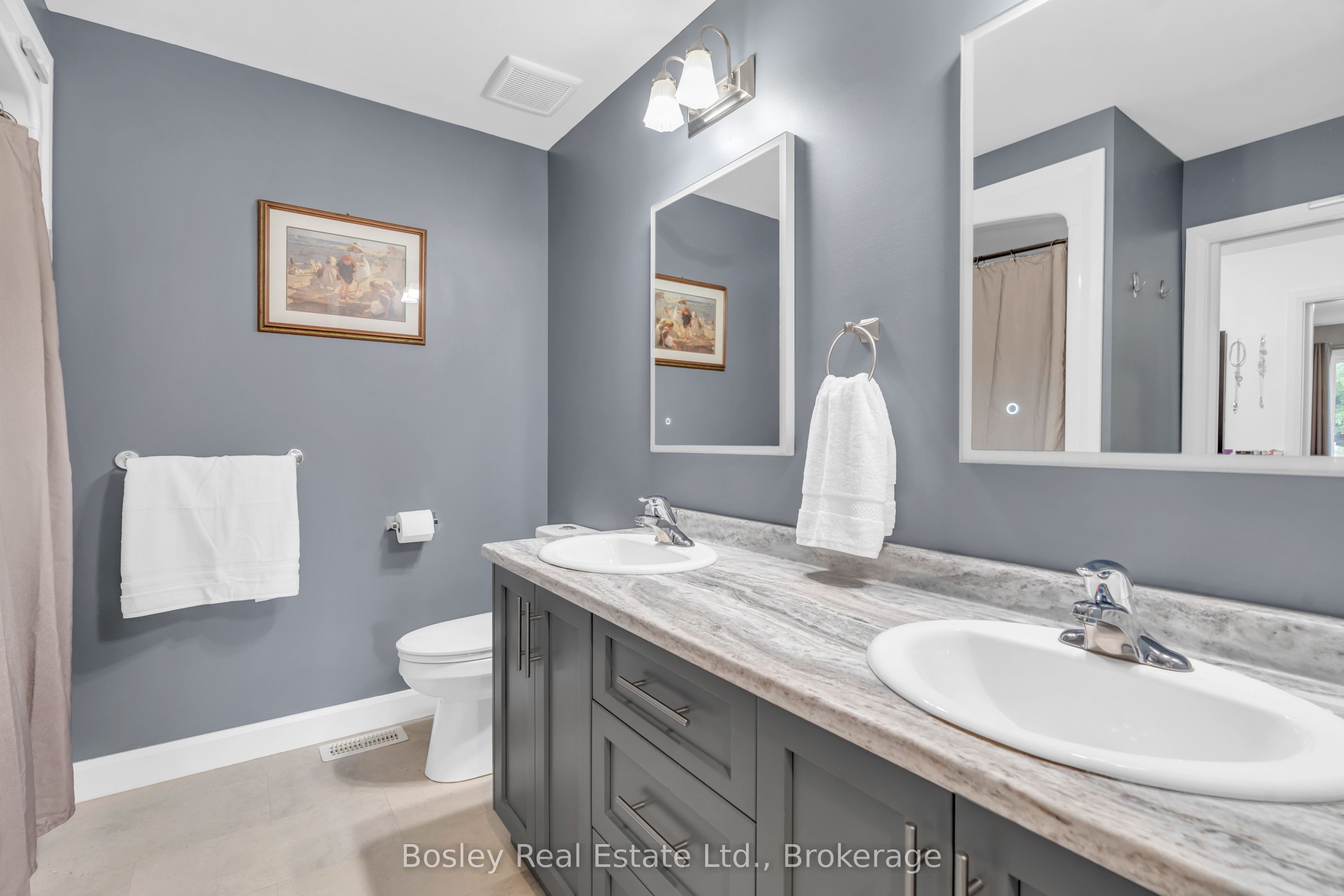420 Victoria Street Property Photo 8