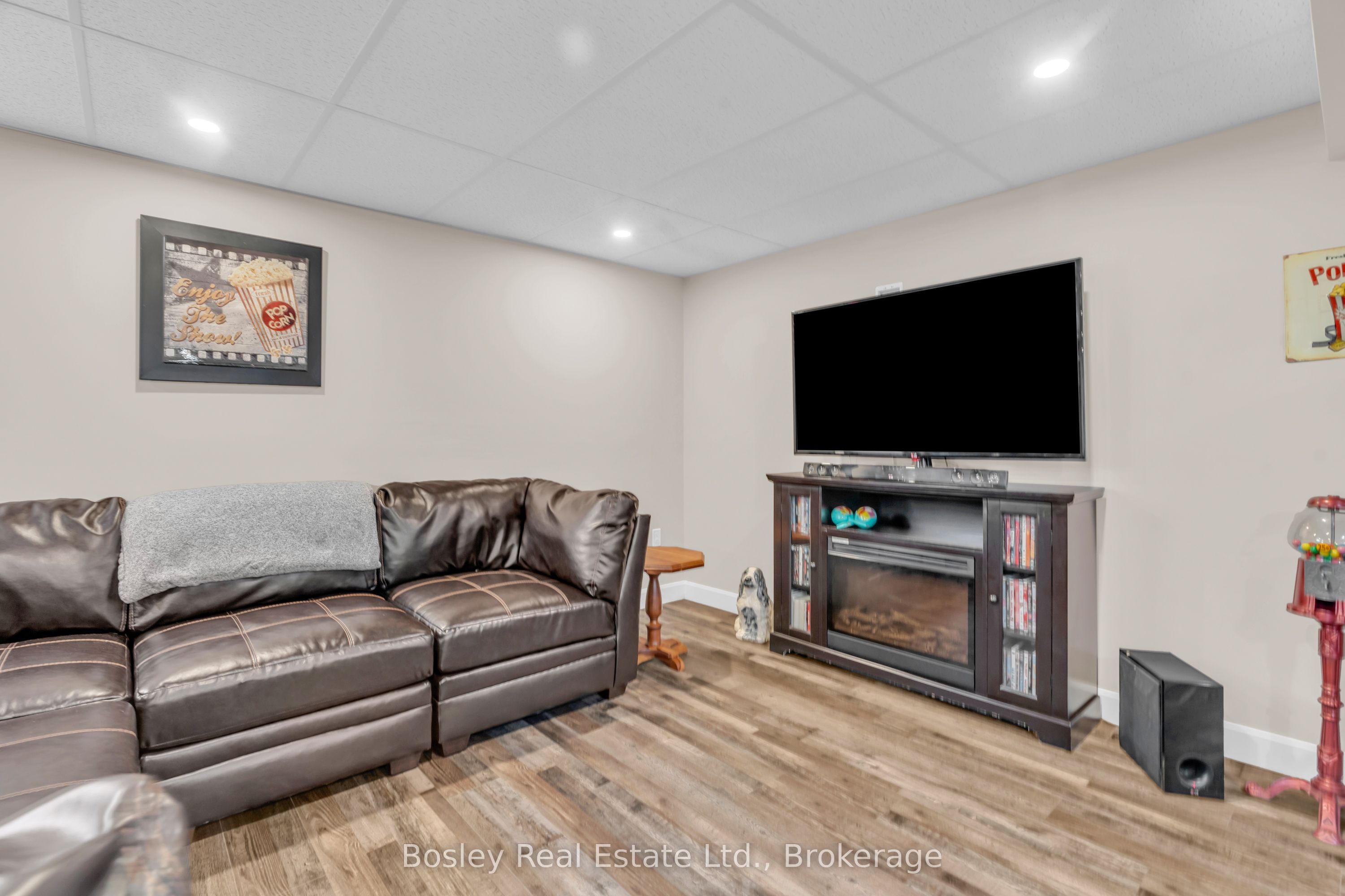 420 Victoria Street Property Photo 24