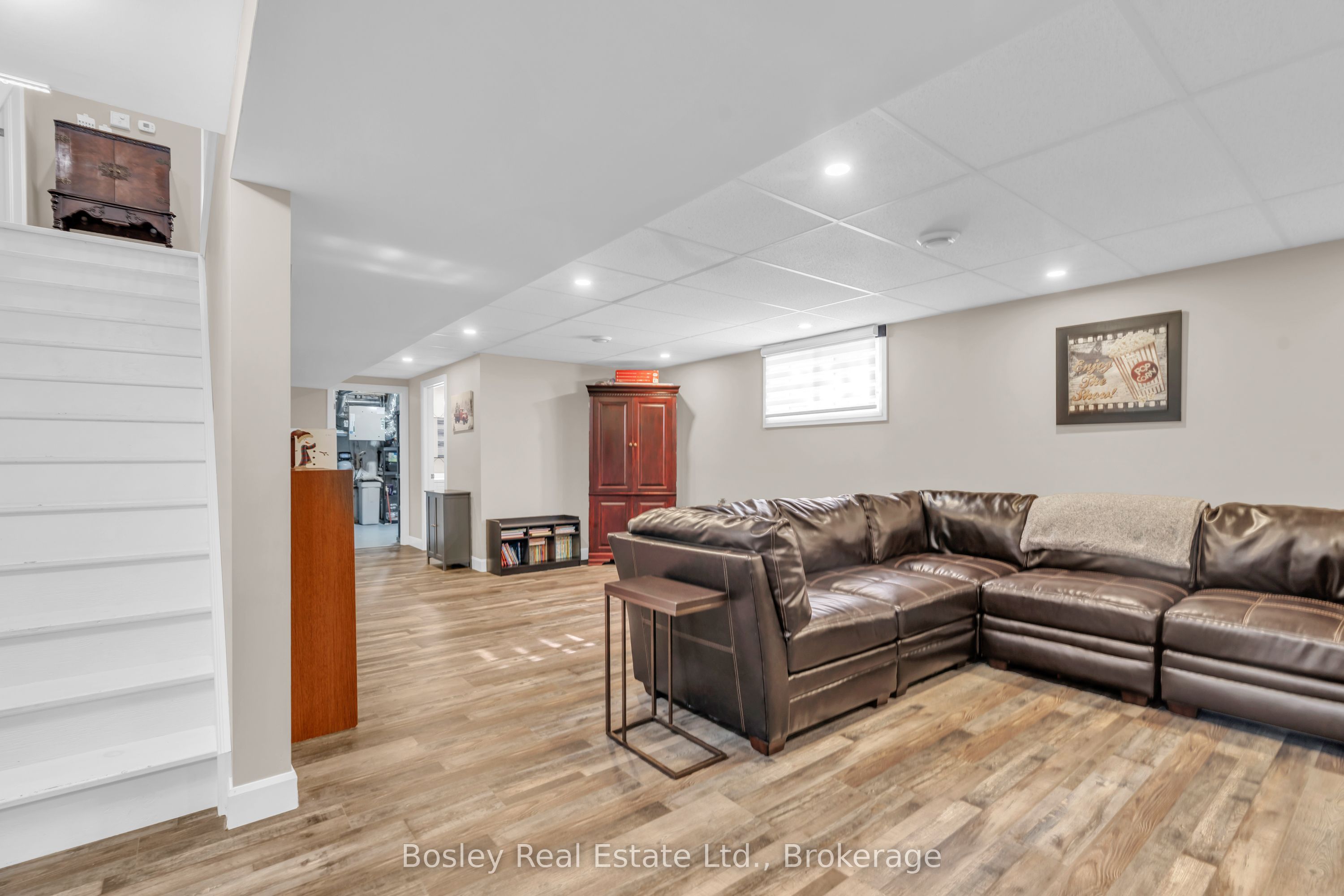 420 Victoria Street Property Photo 25