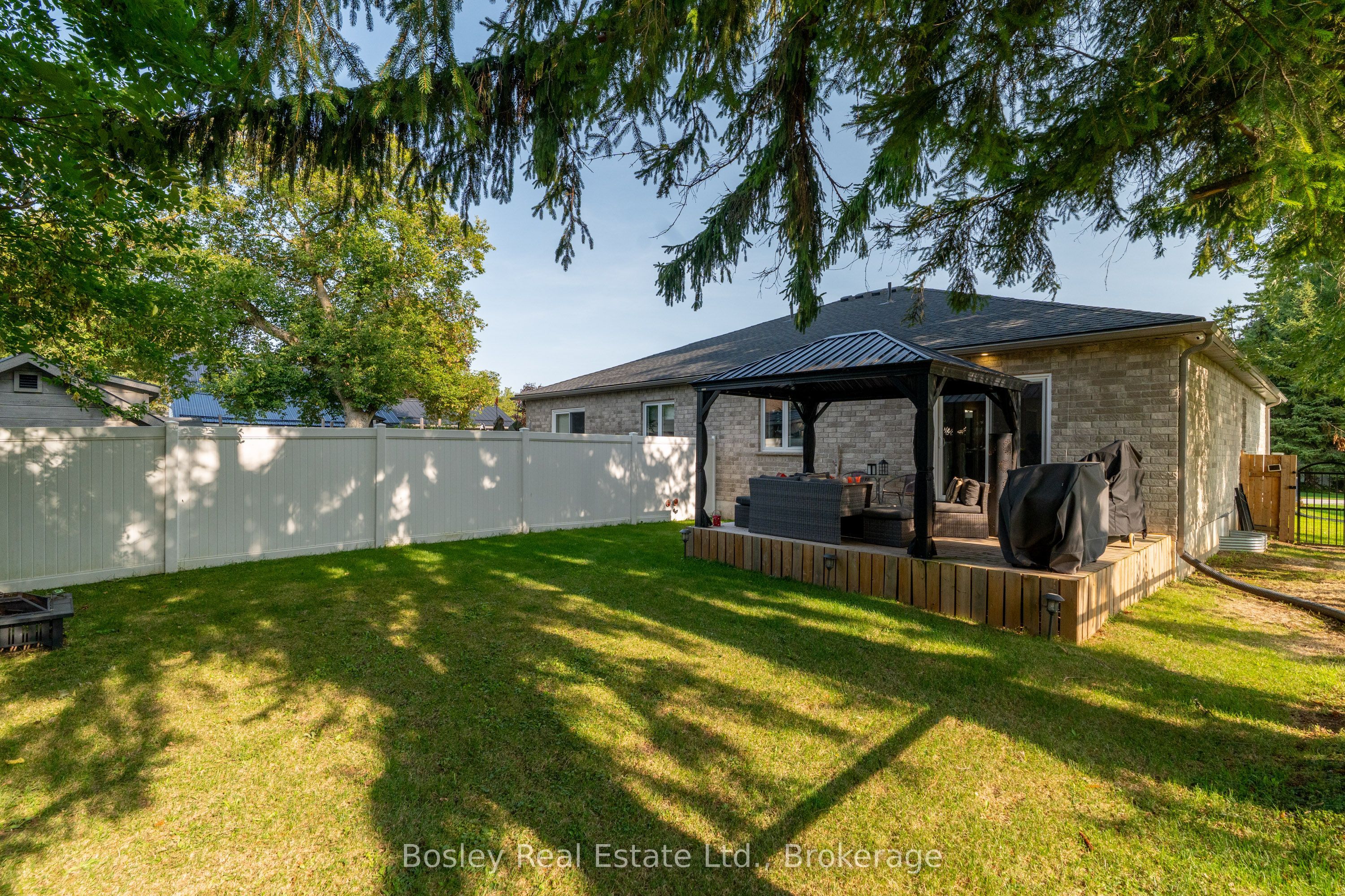 420 Victoria Street Property Photo 34