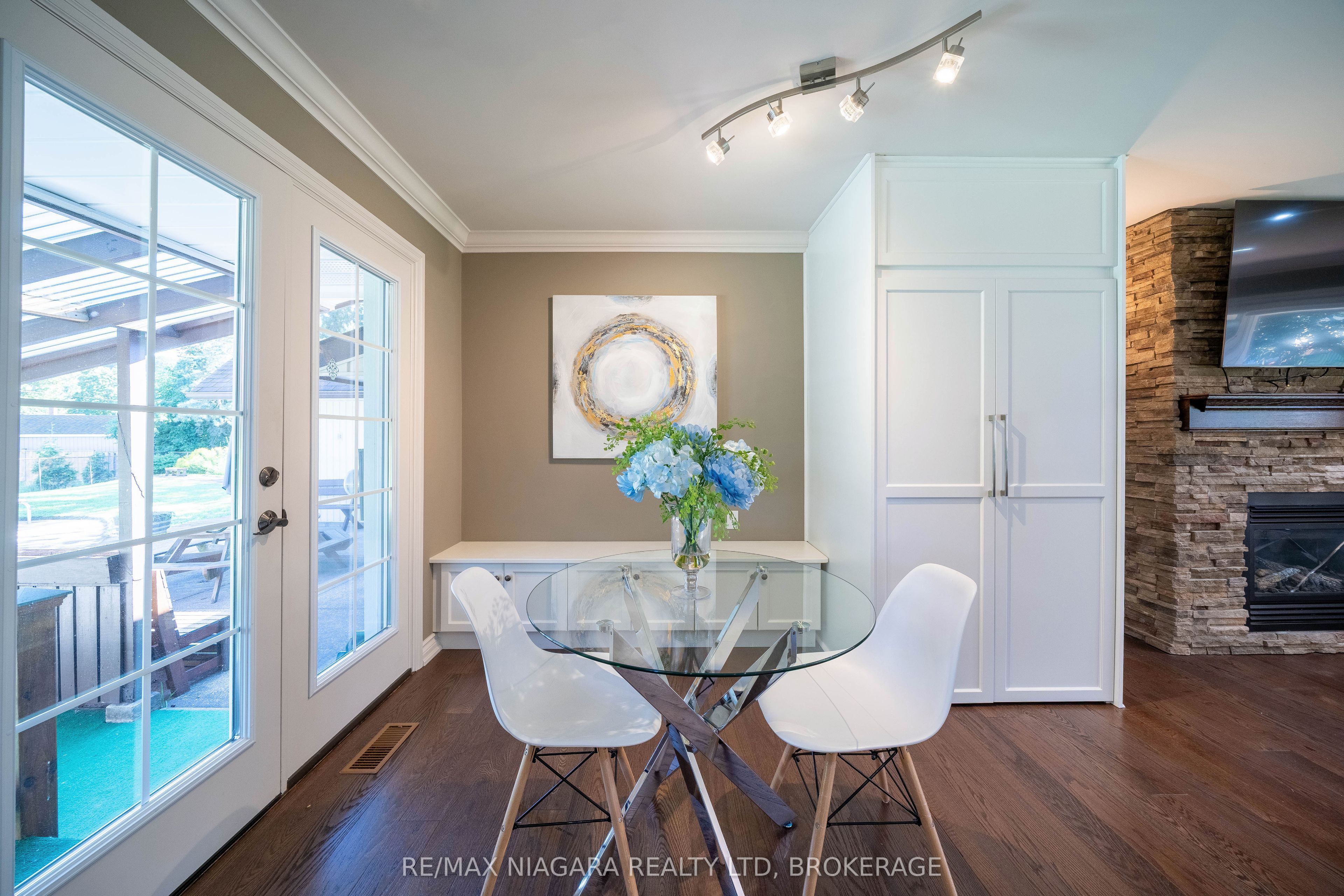 8 Fernwood Terrace Property Photo 12