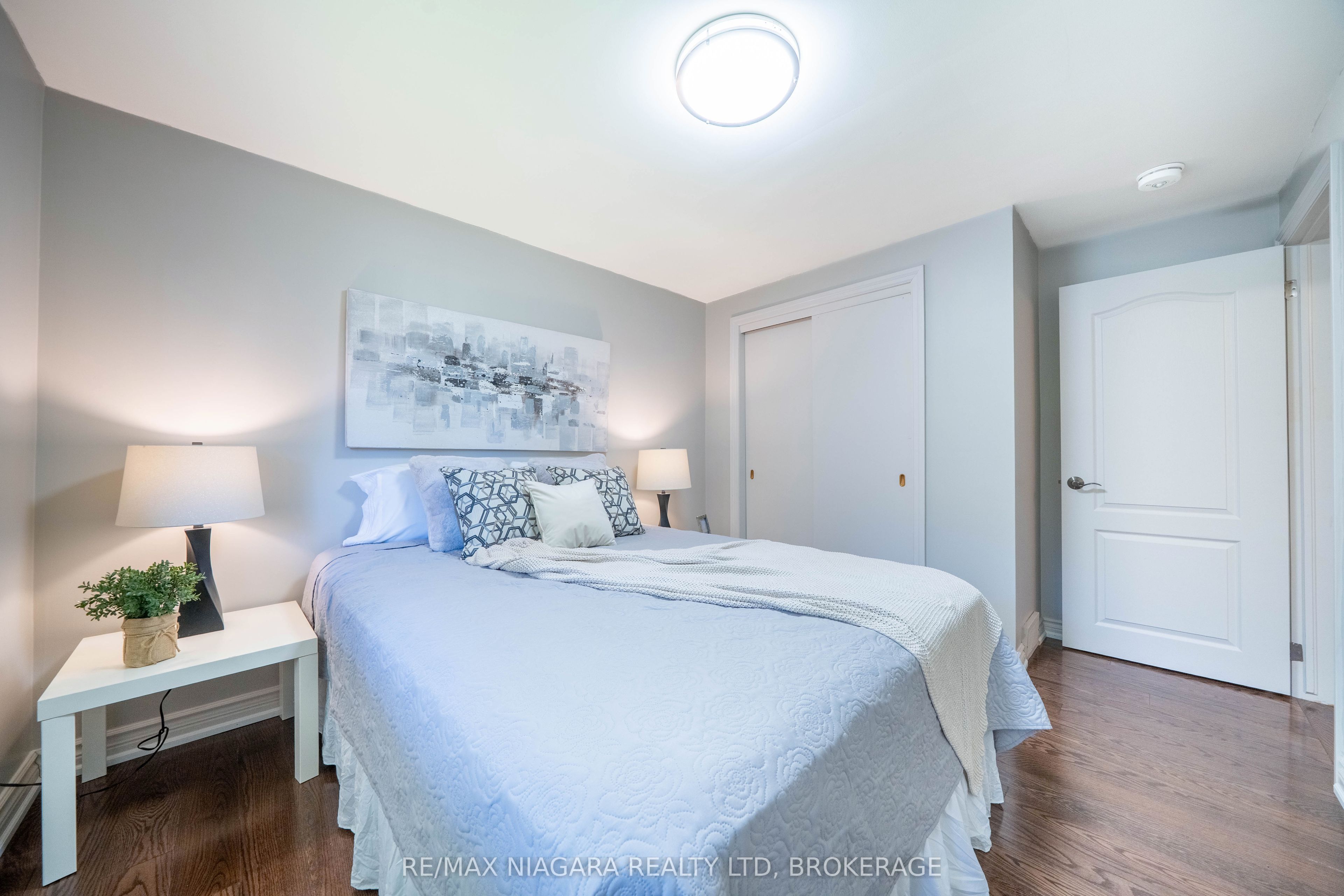 8 Fernwood Terrace Property Photo 23