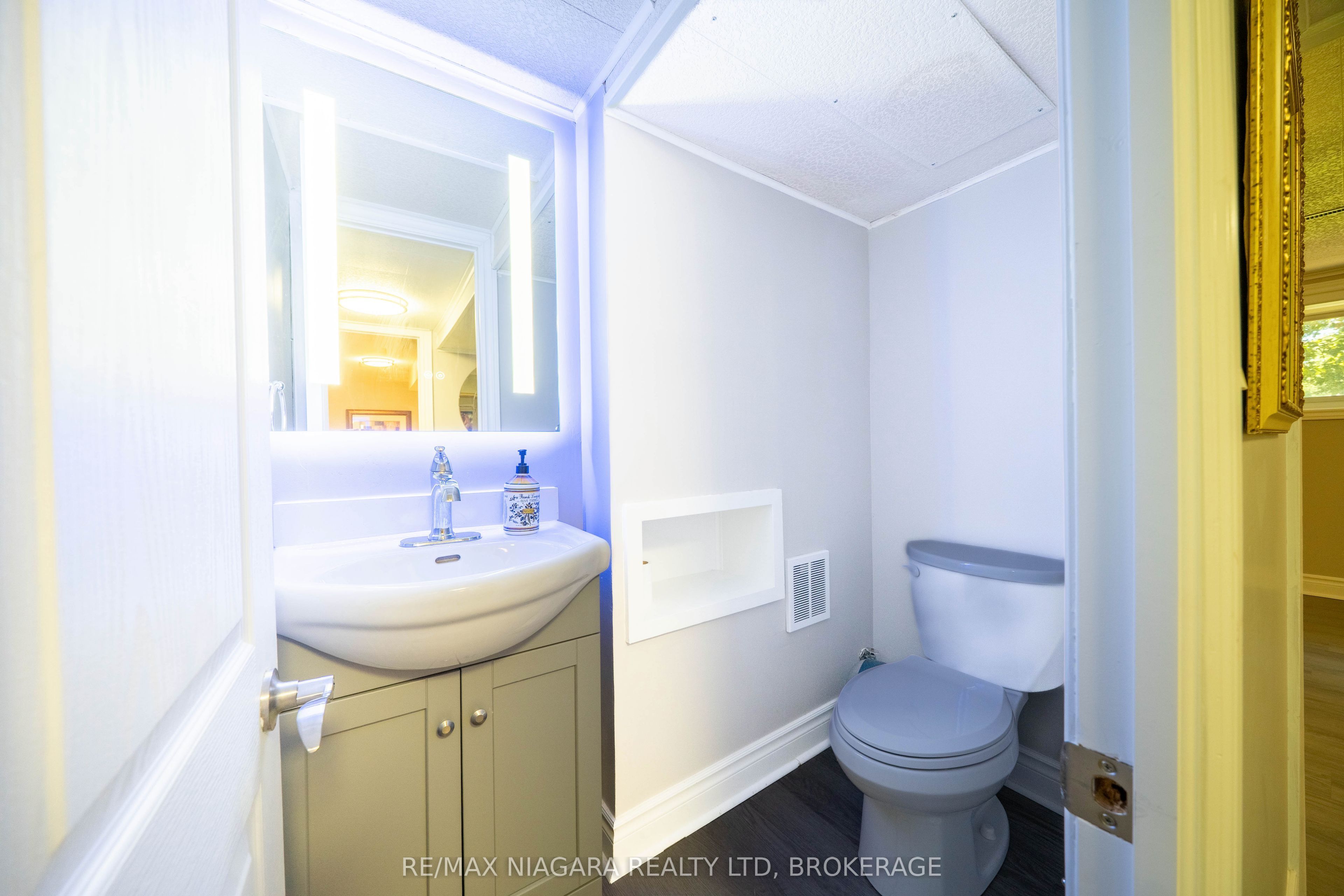 8 Fernwood Terrace Property Photo 26