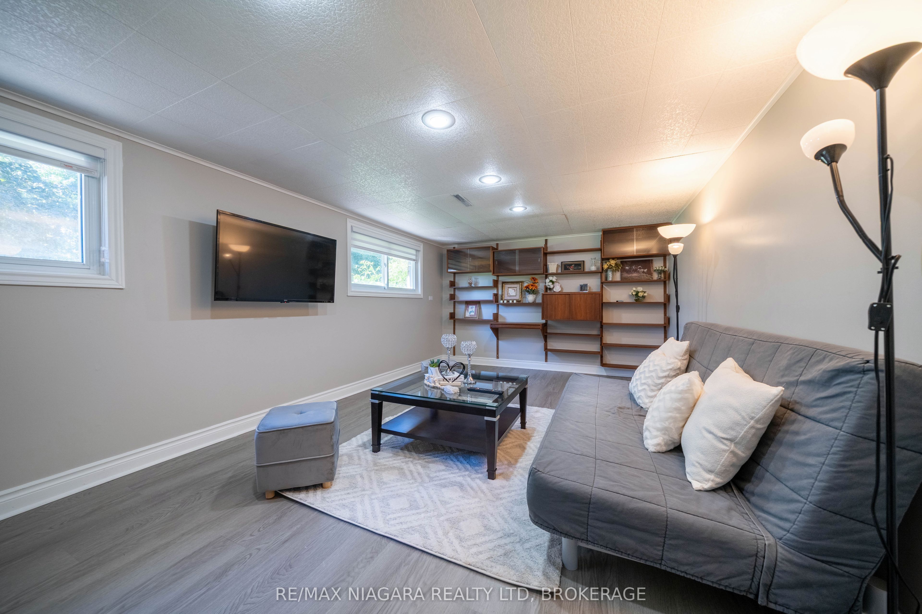 8 Fernwood Terrace Property Photo 28
