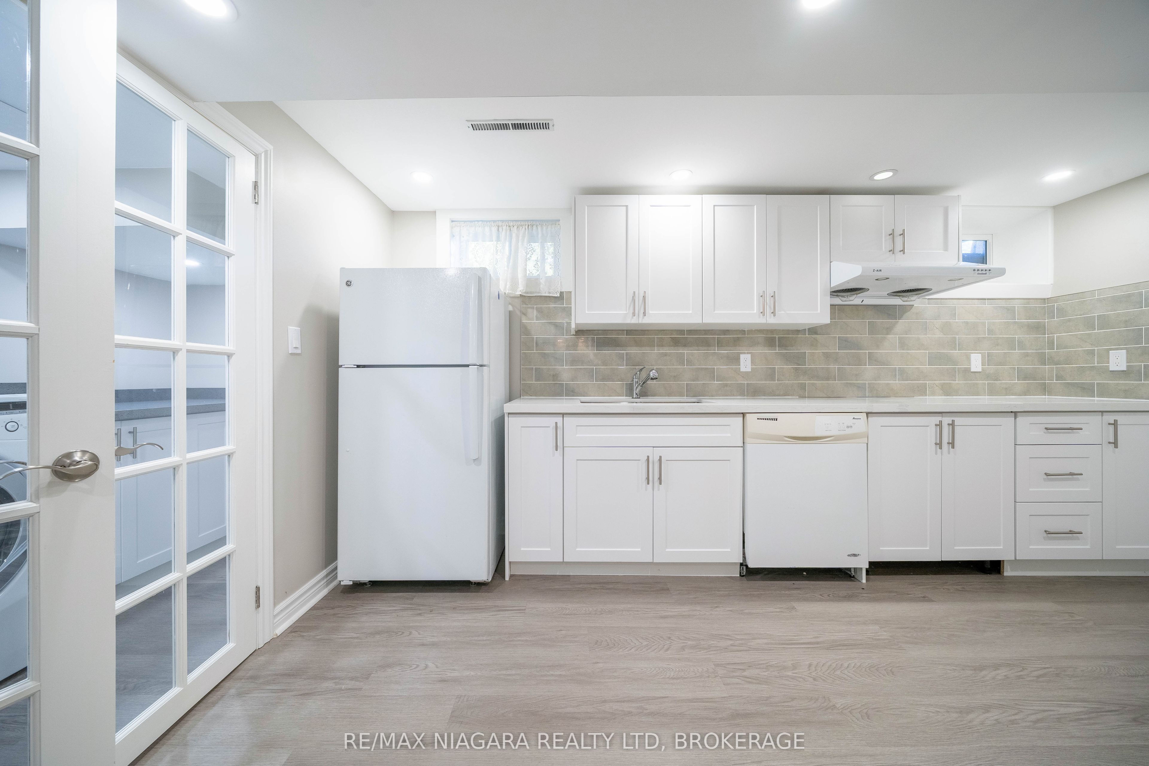 8 Fernwood Terrace Property Photo 34