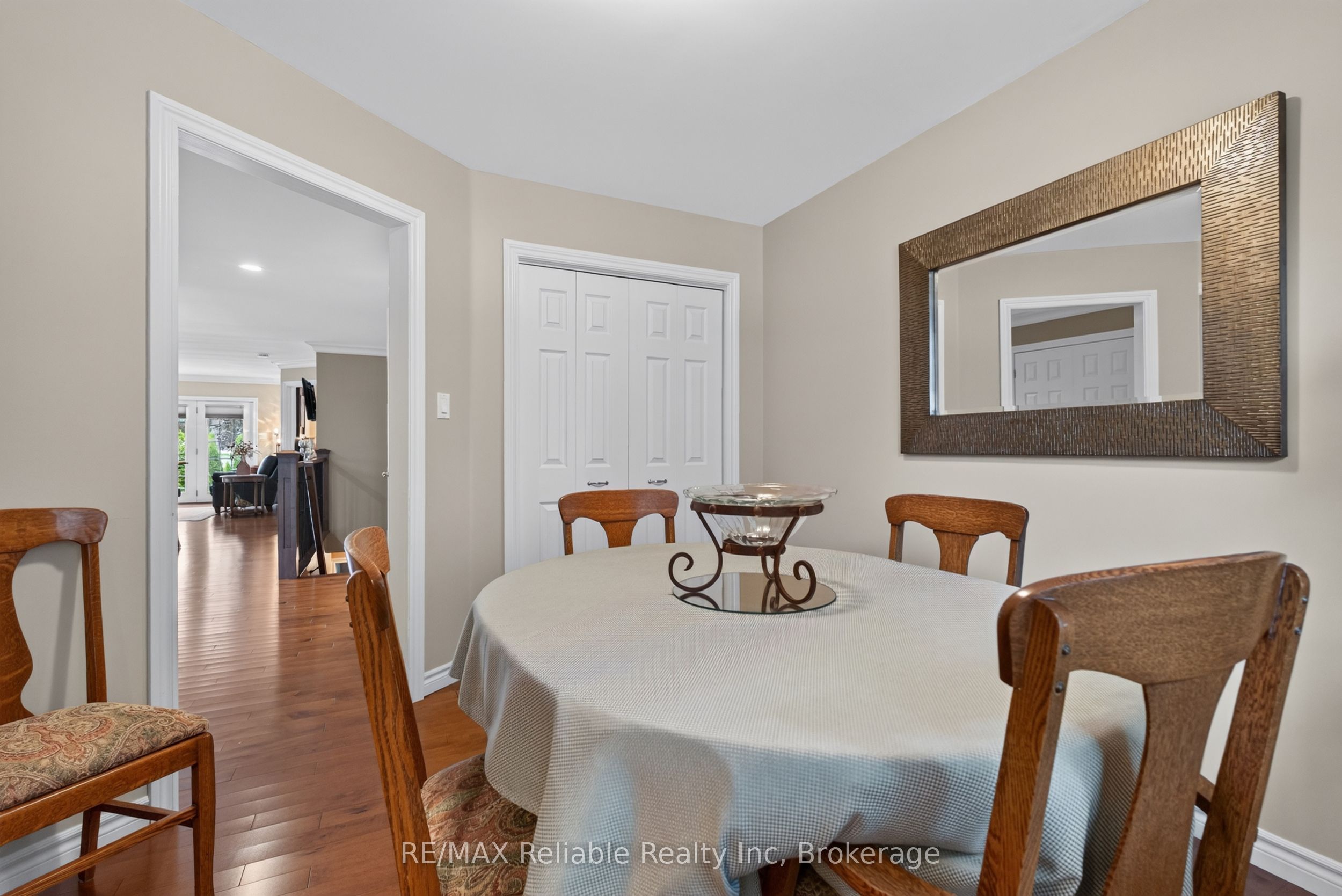 217 Bethune Crescent Property Photo 6
