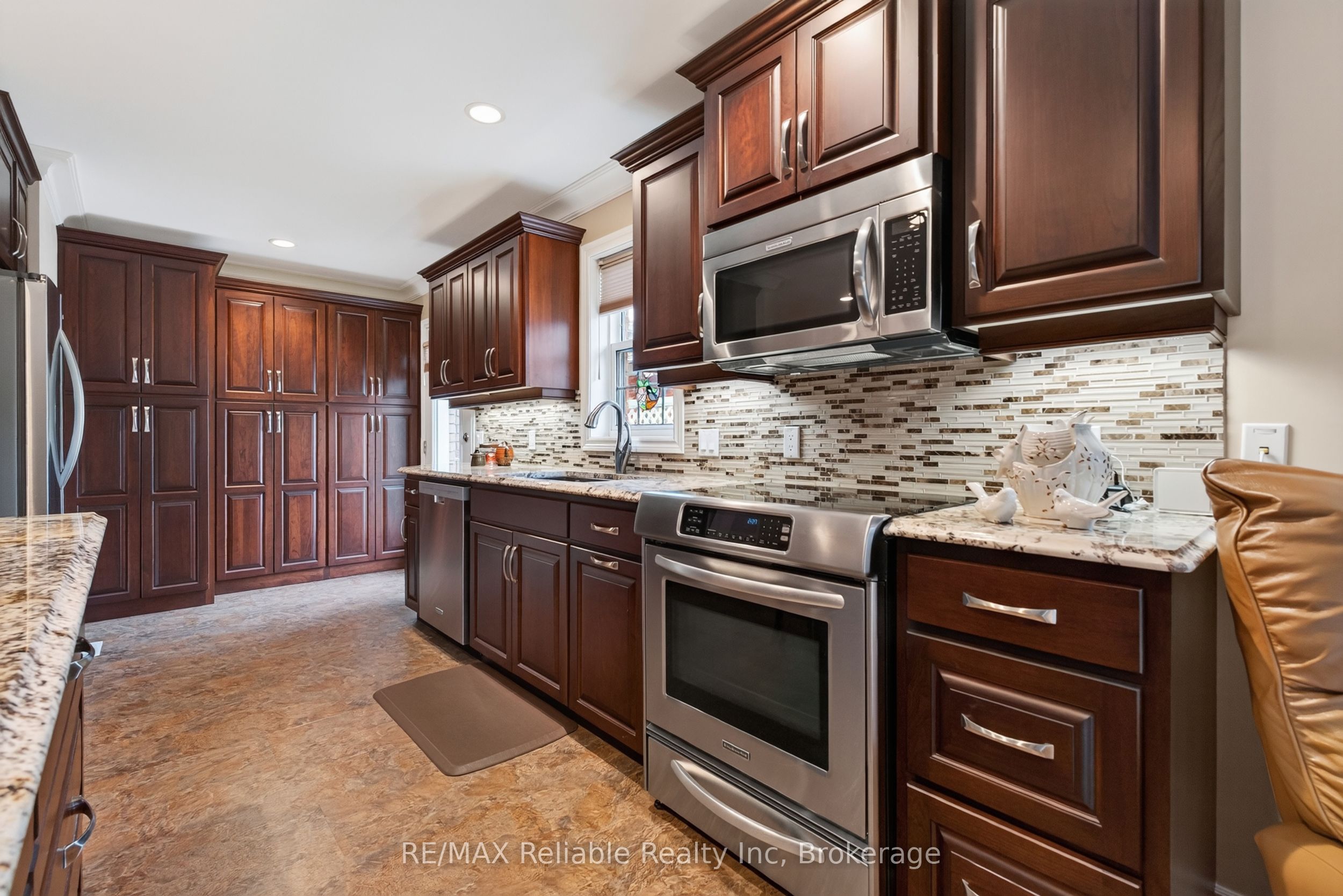 217 Bethune Crescent Property Photo 12