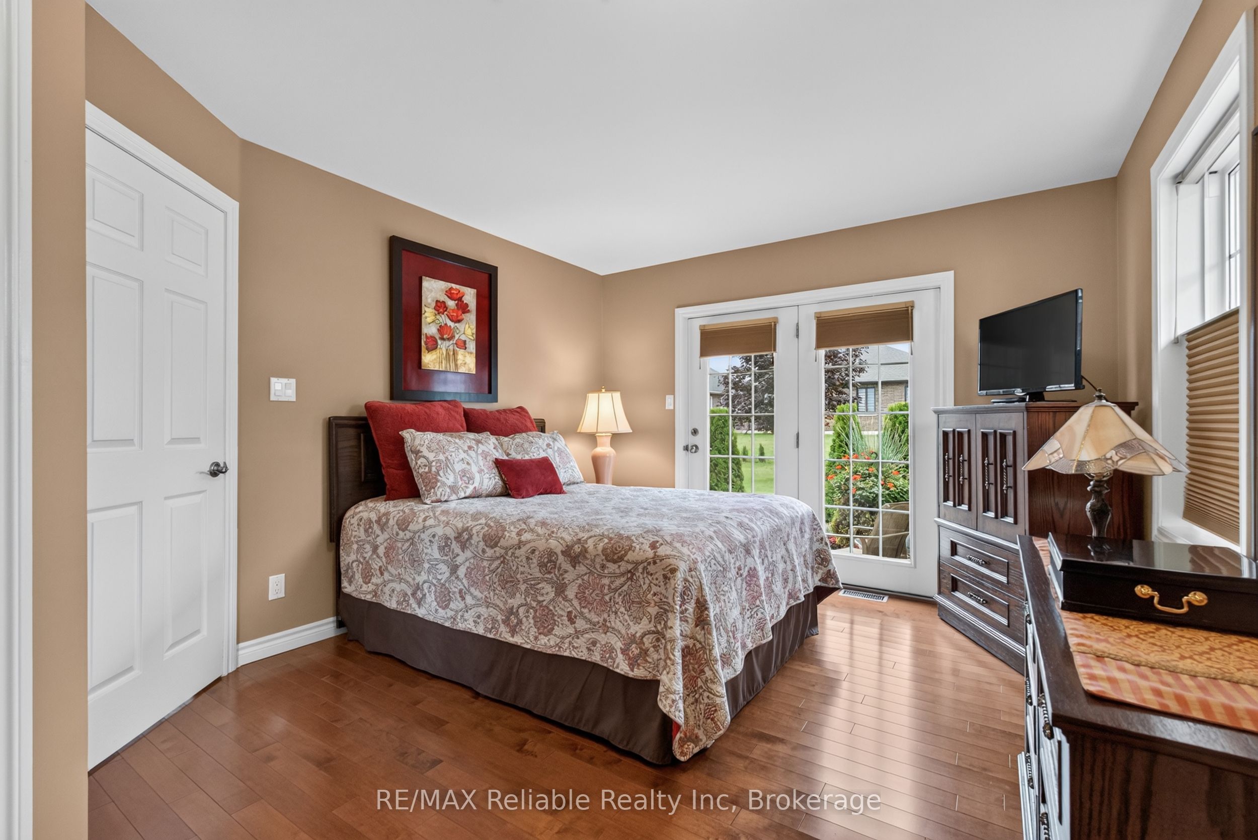 217 Bethune Crescent Property Photo 17