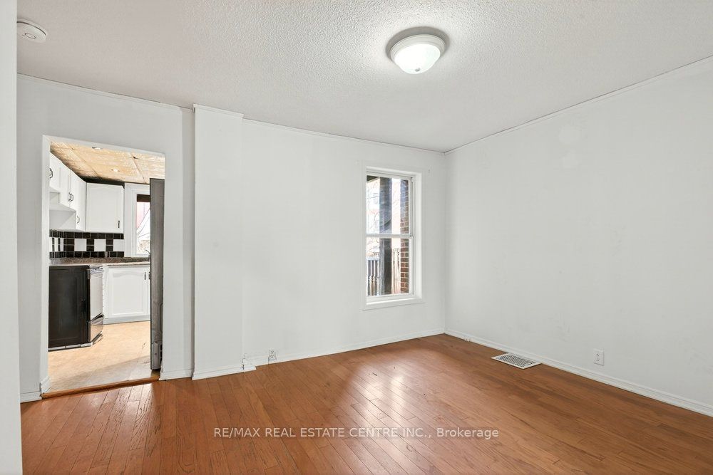 23 Frederick Avenue Property Photo 9