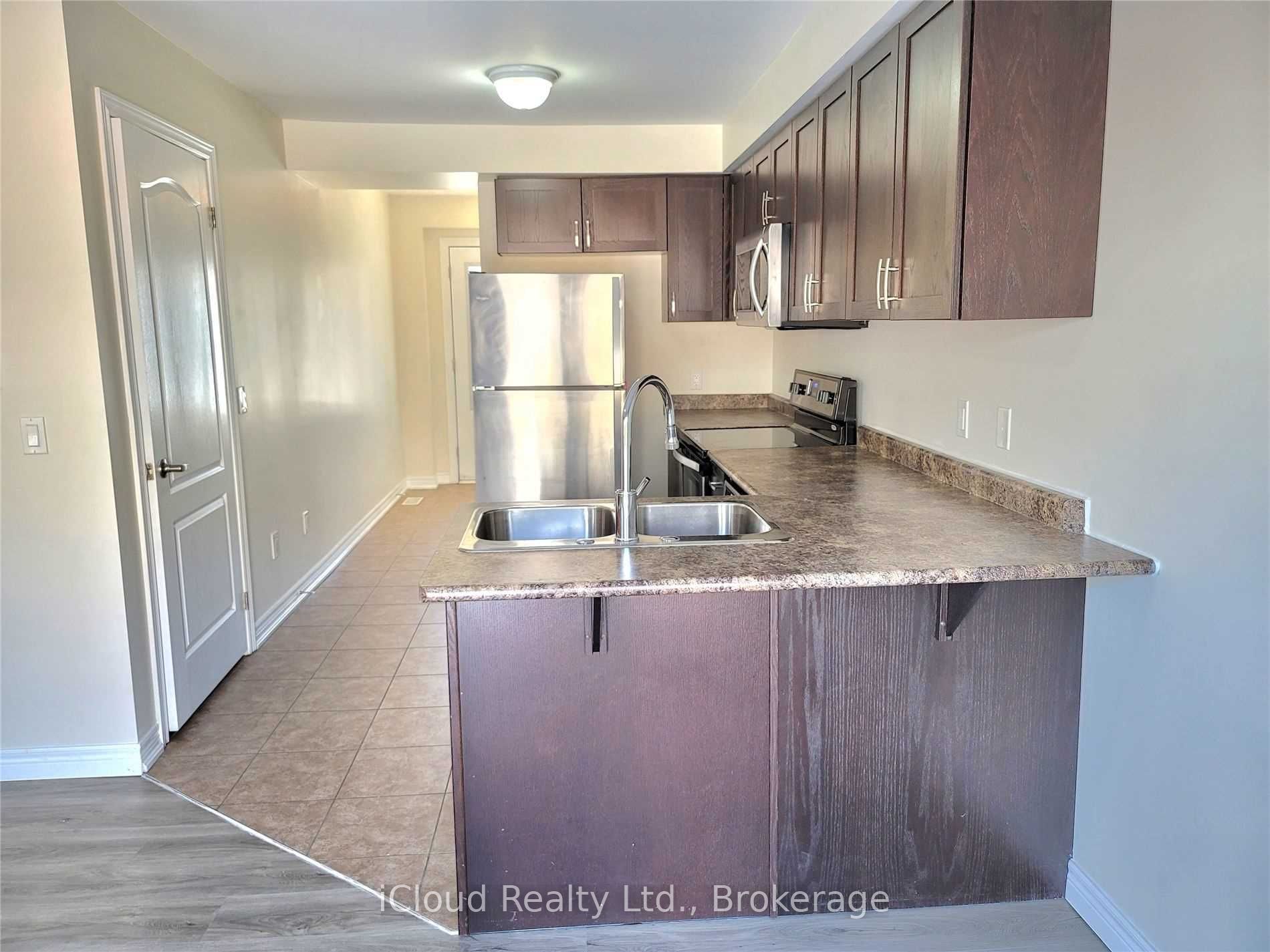 782 Cook Crescent Property Photo 6
