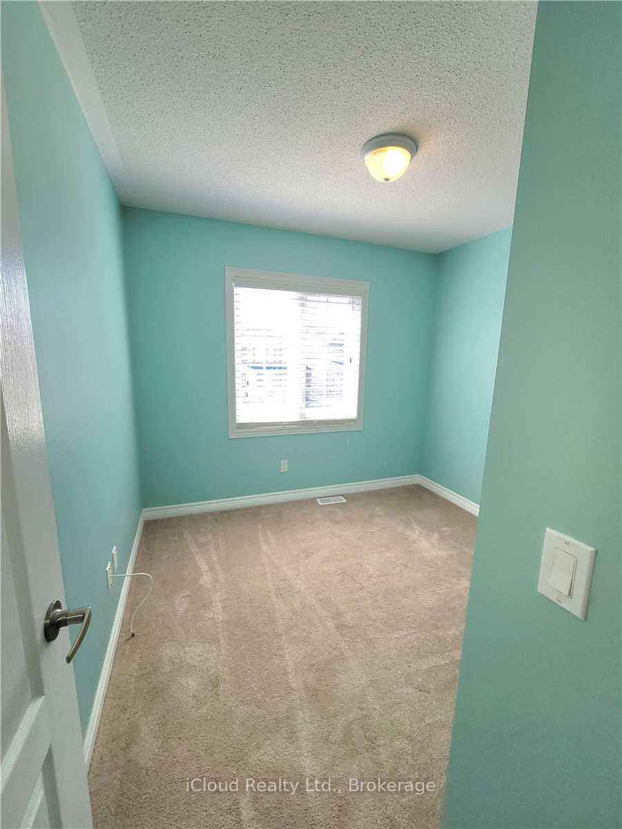 782 Cook Crescent Property Photo 10