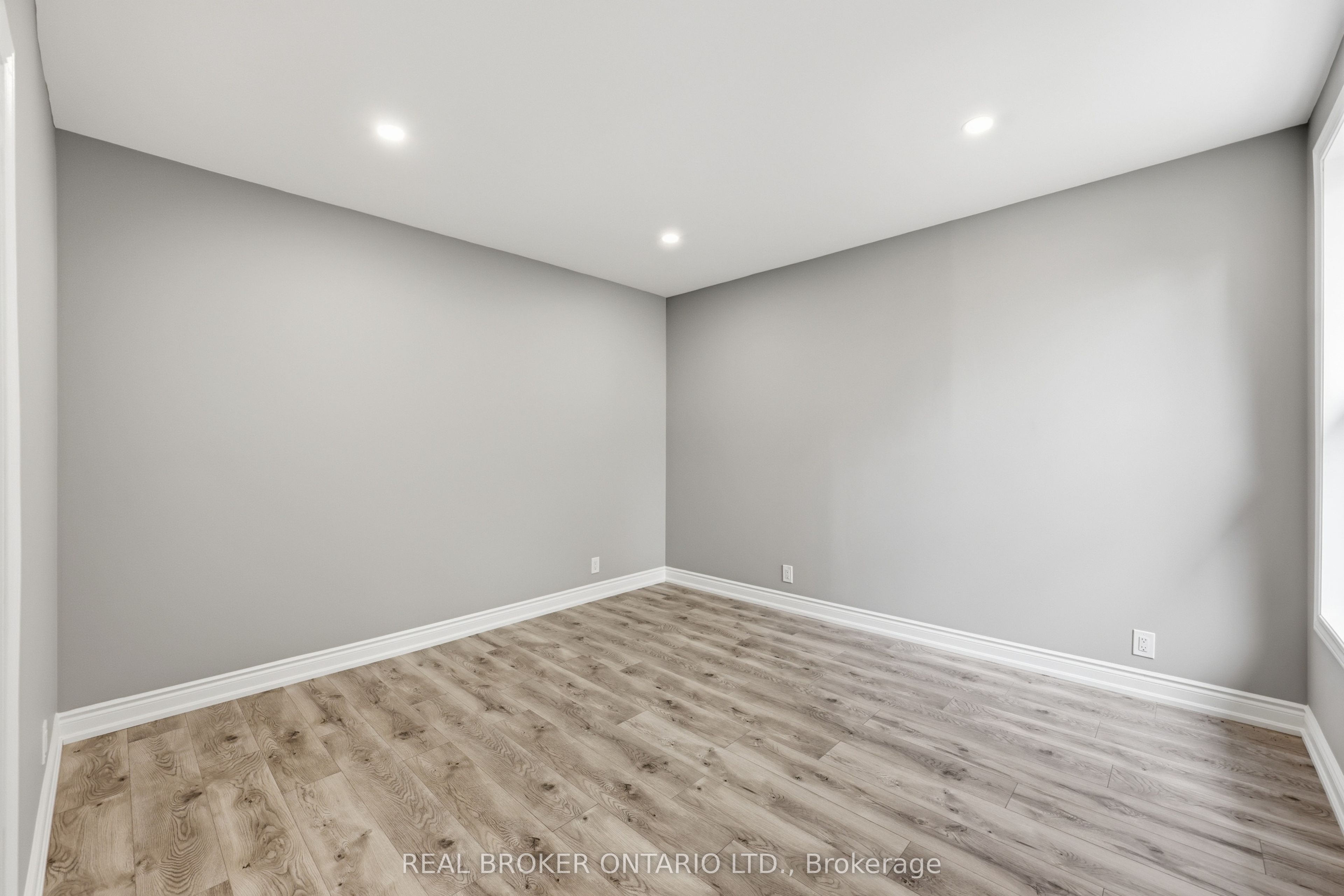 98 Duke Street Property Photo 18