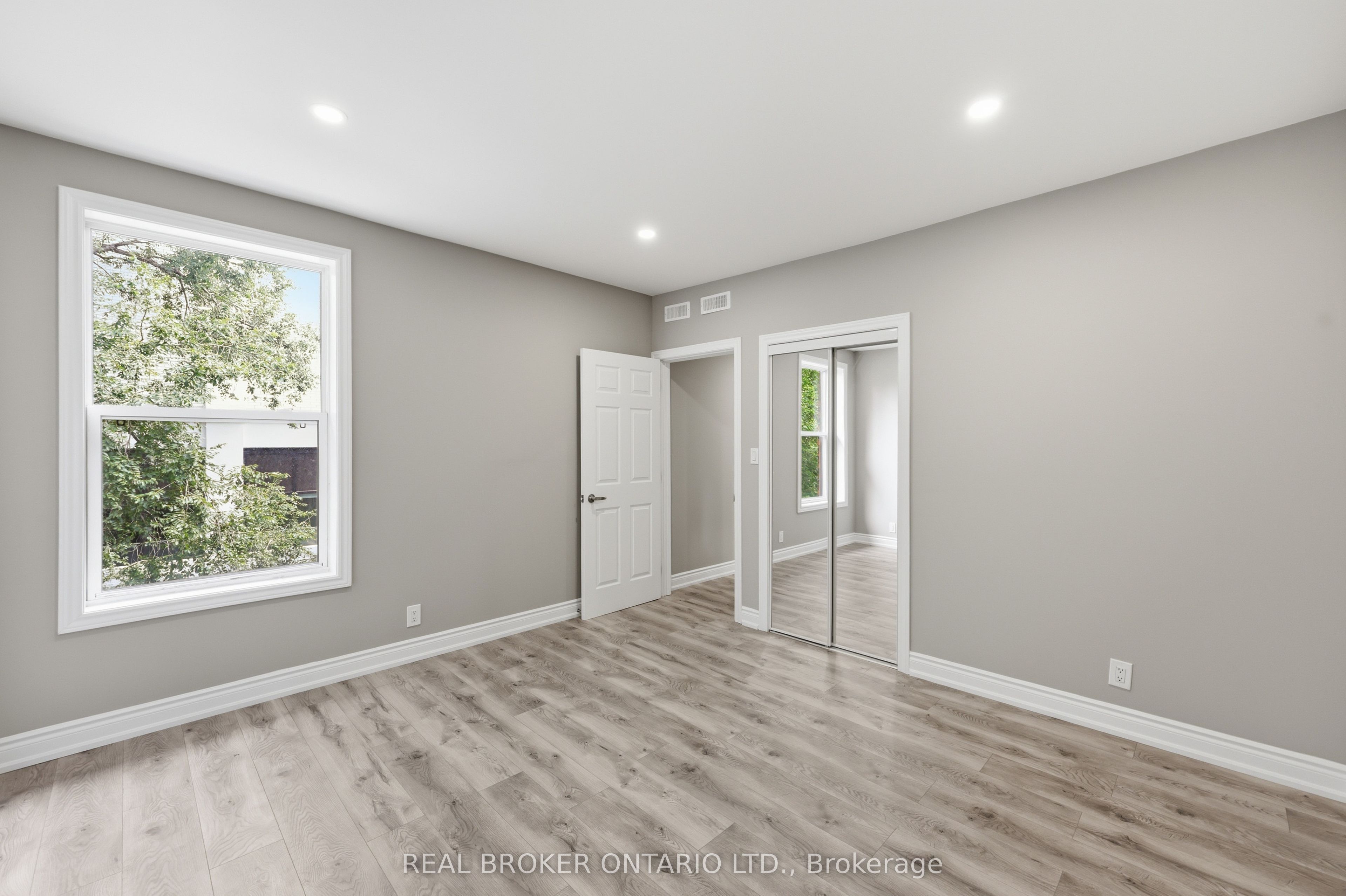 98 Duke Street Property Photo 19