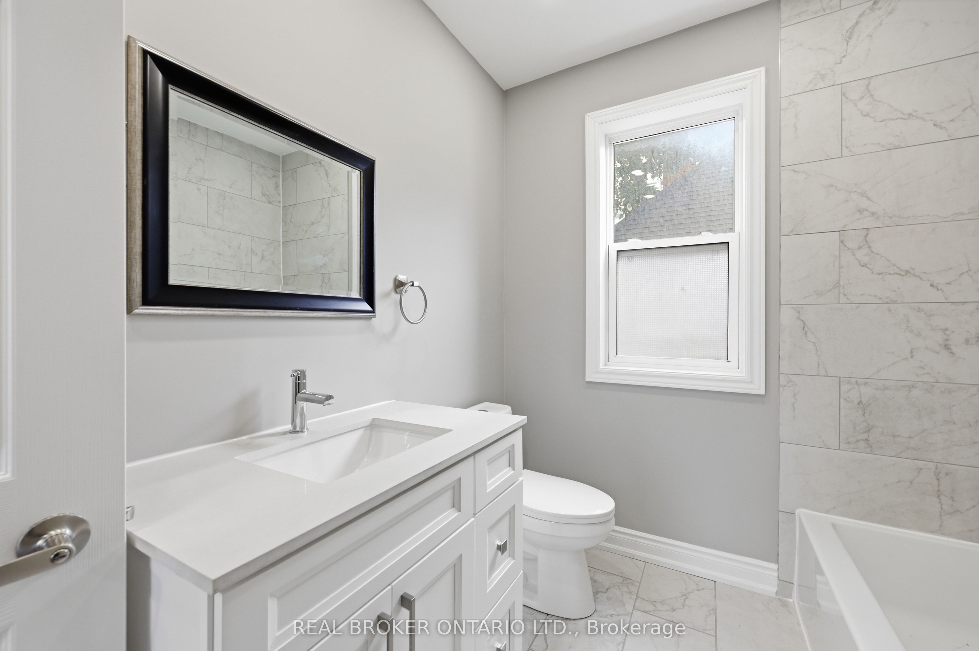 98 Duke Street Property Photo 22