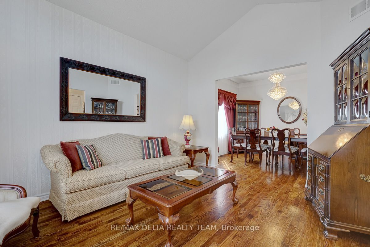 1032 Valin Street Property Photo 6