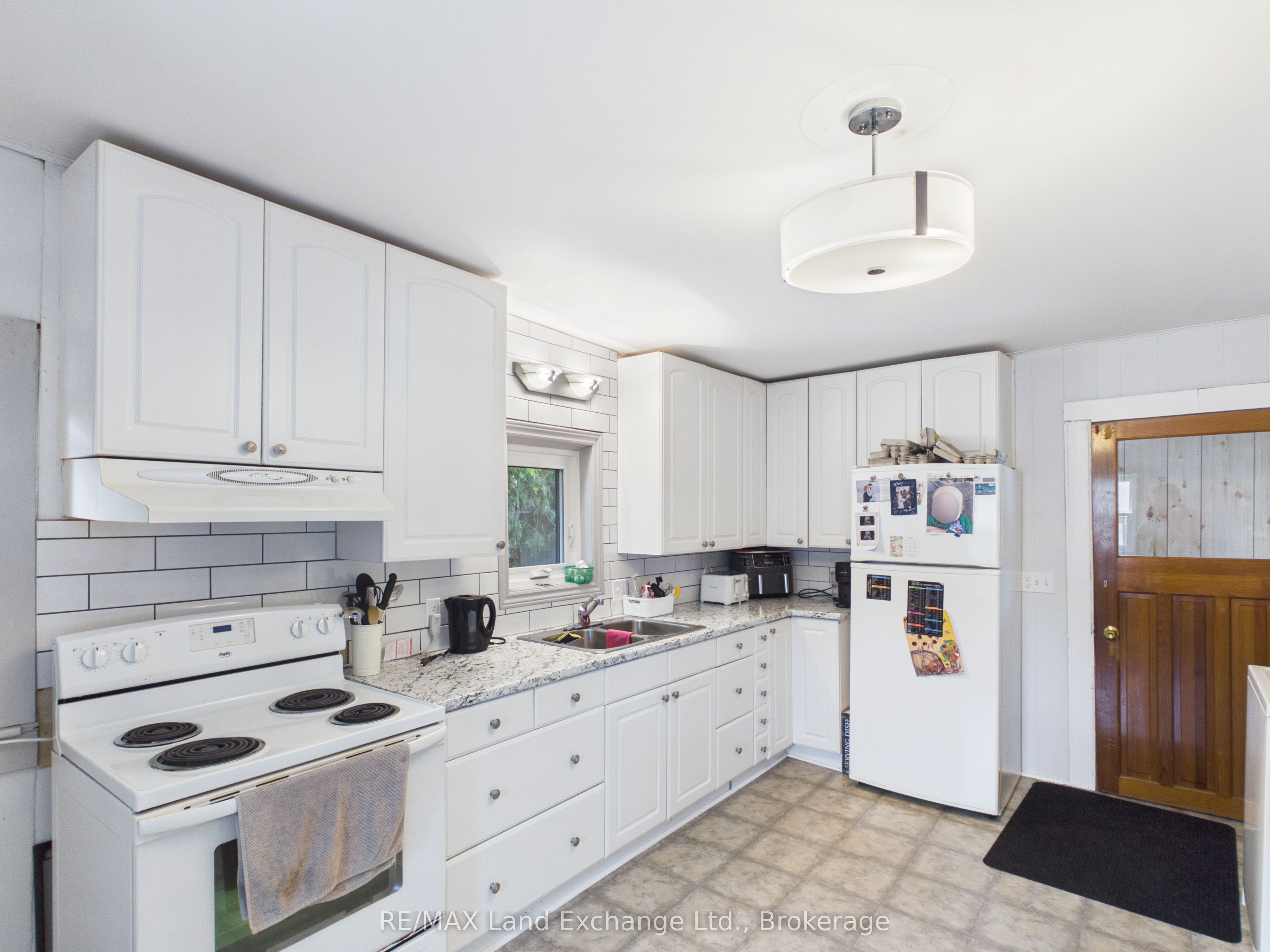 410 Russell Street Property Photo 5