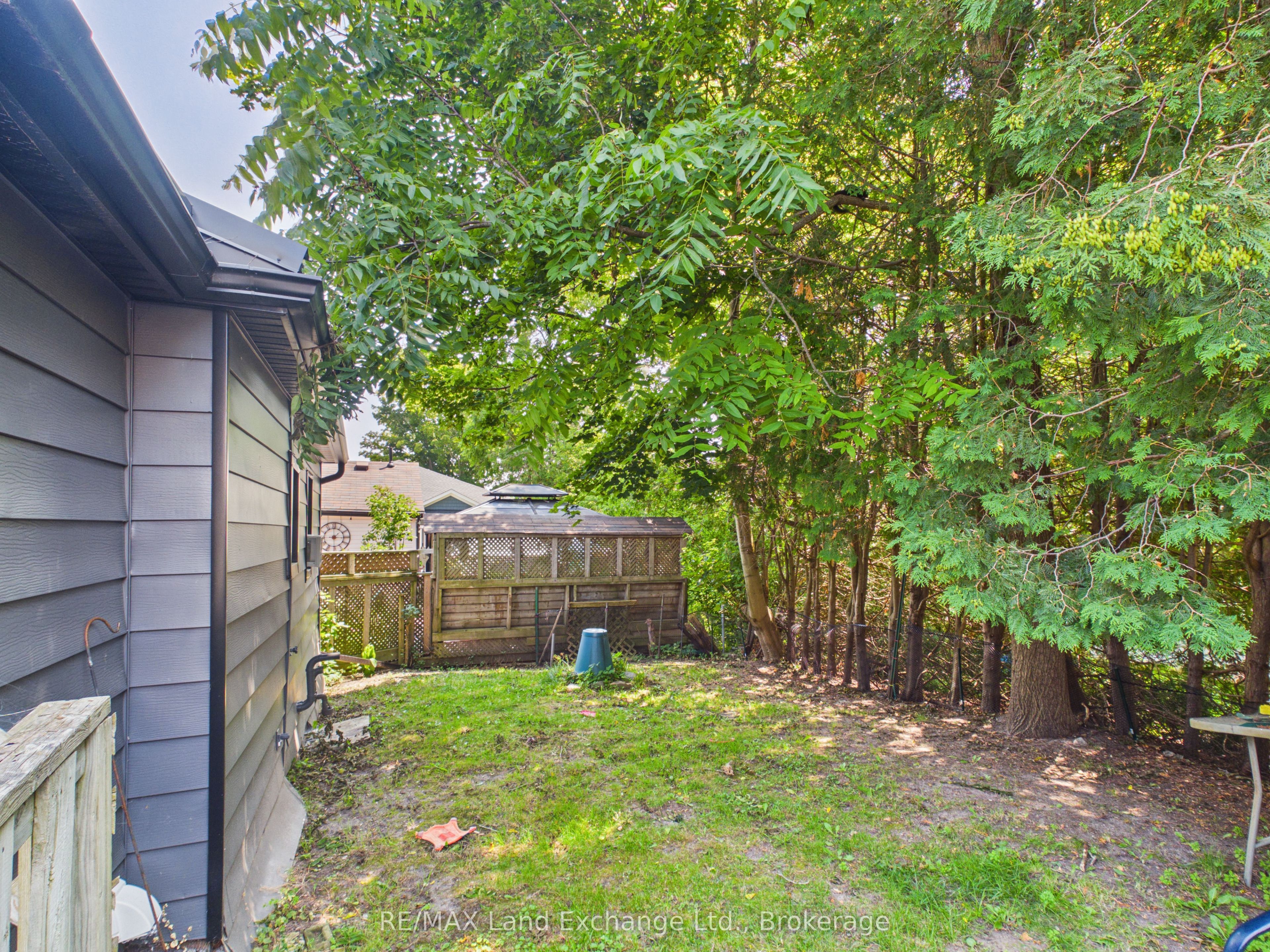 410 Russell Street Property Photo 14