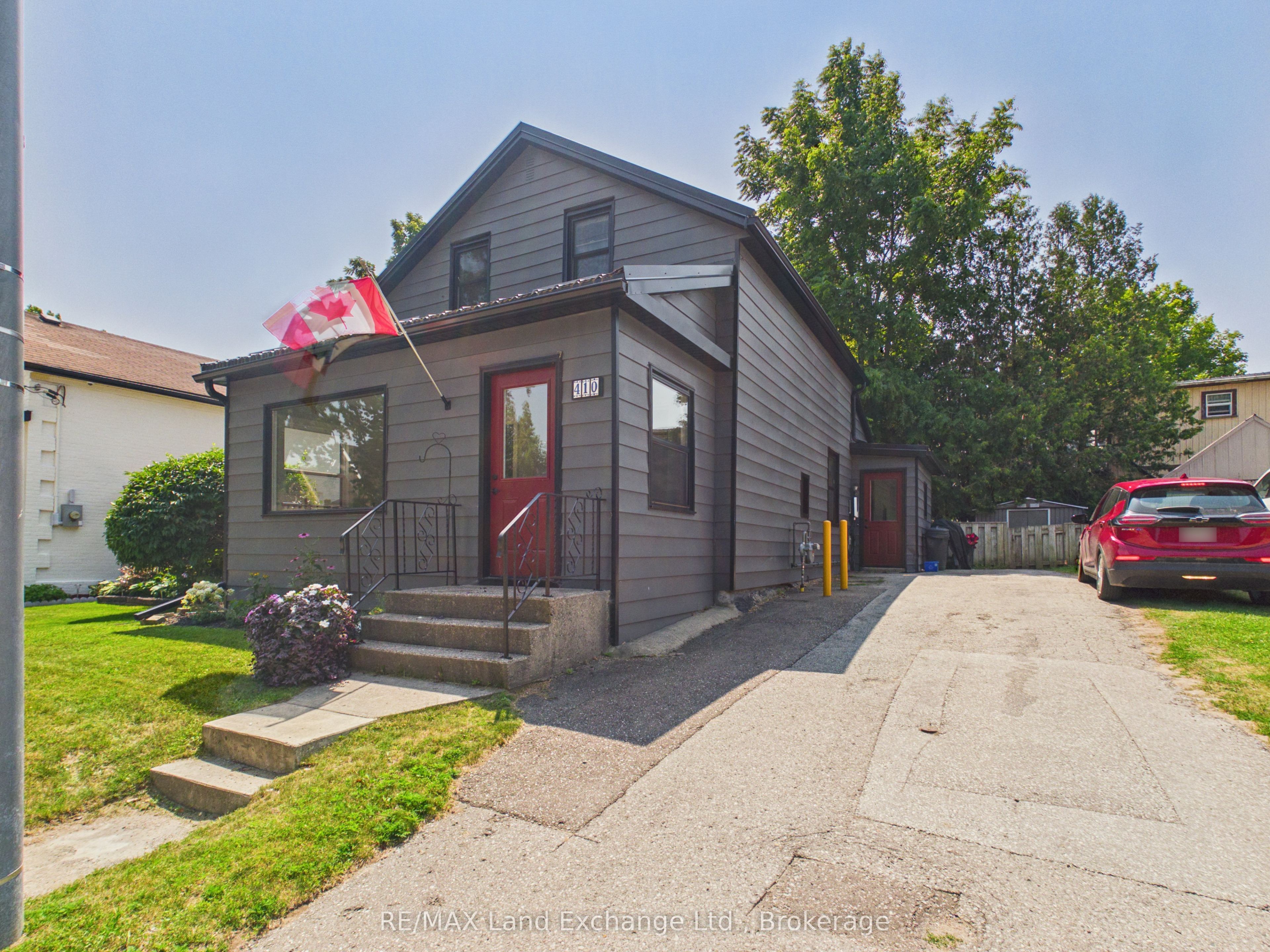 410 Russell Street Property Photo 15