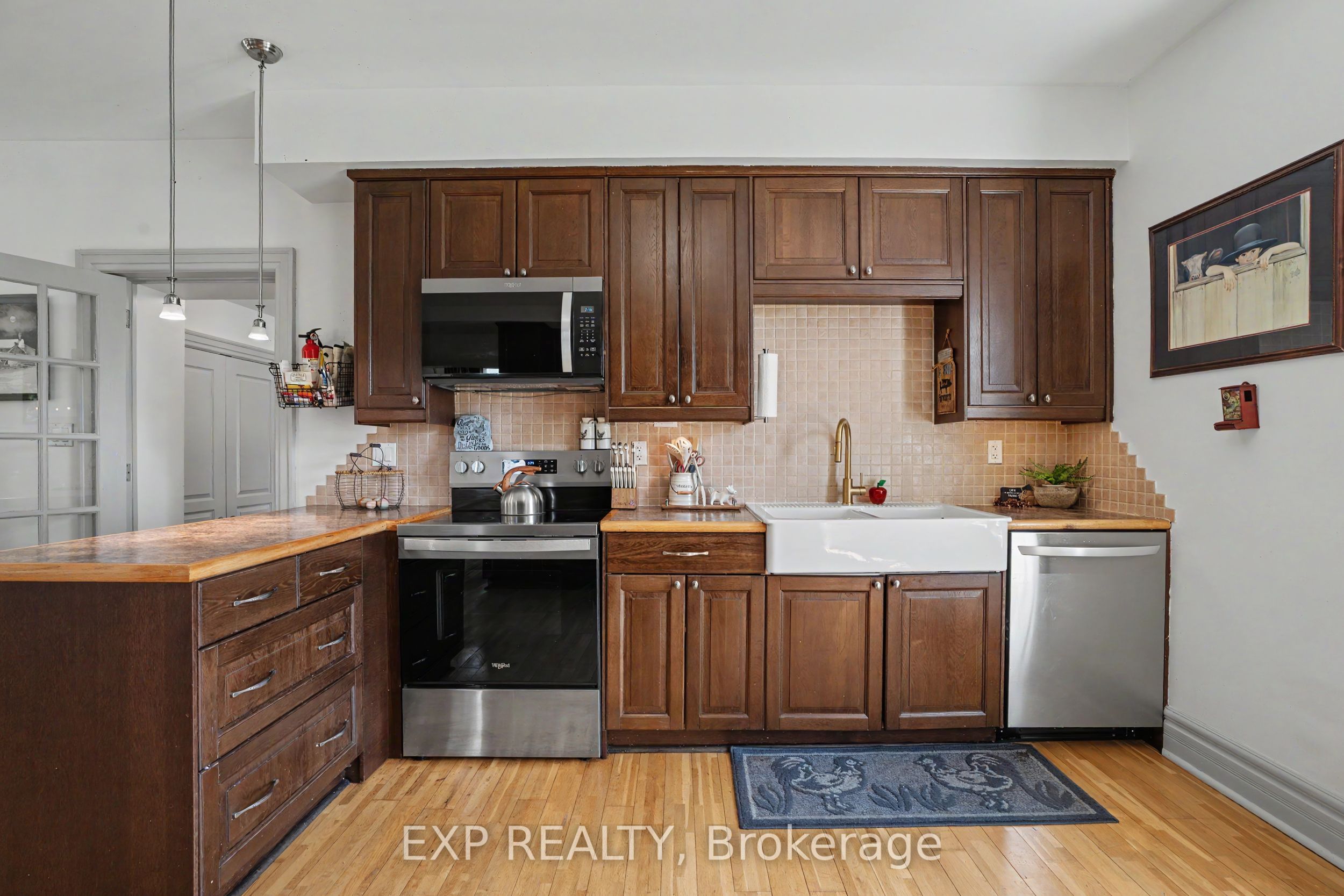 5330 Rainham Road S Property Photo 11