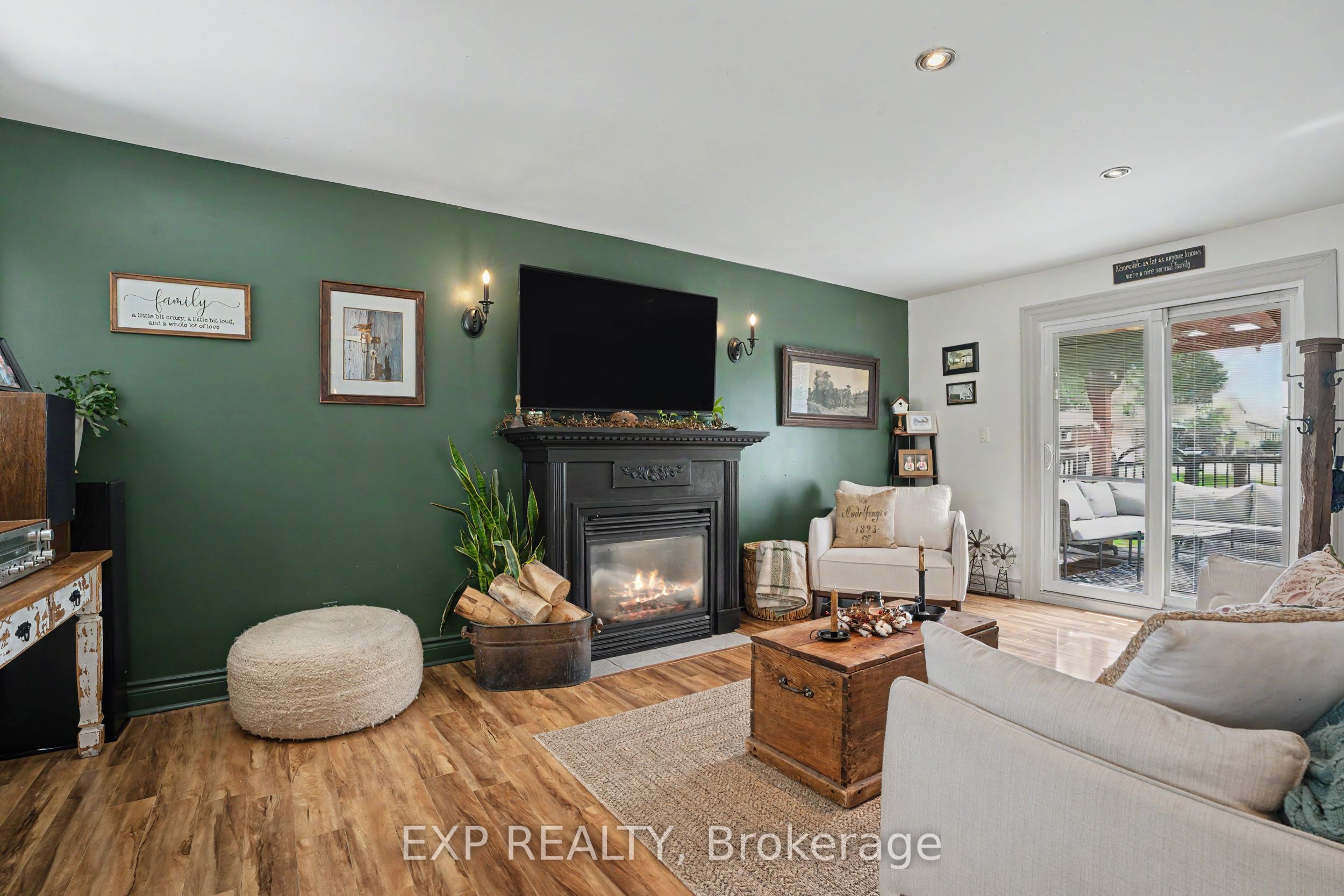 5330 Rainham Road S Property Photo 14