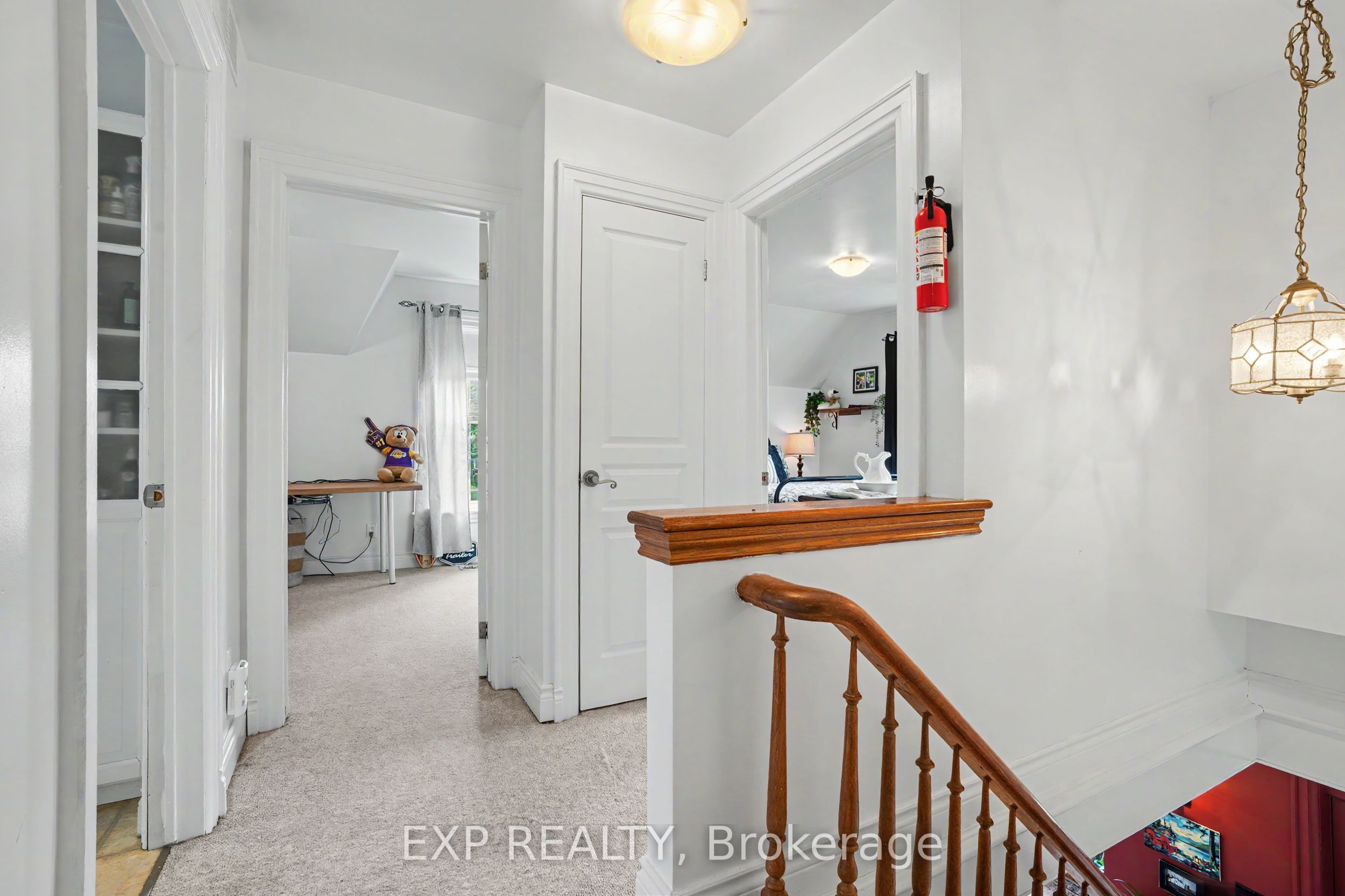 5330 Rainham Road S Property Photo 17