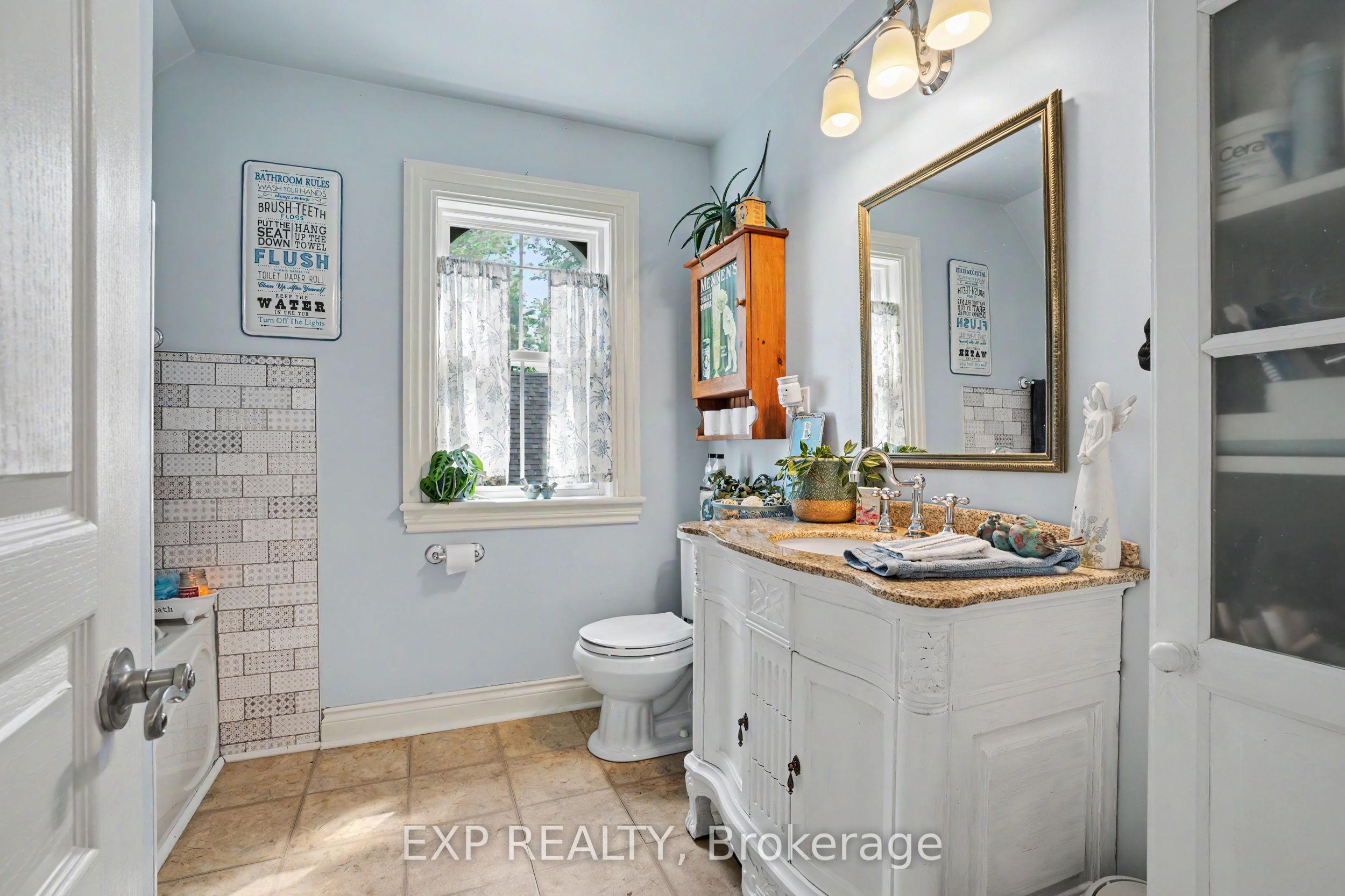 5330 Rainham Road S Property Photo 22