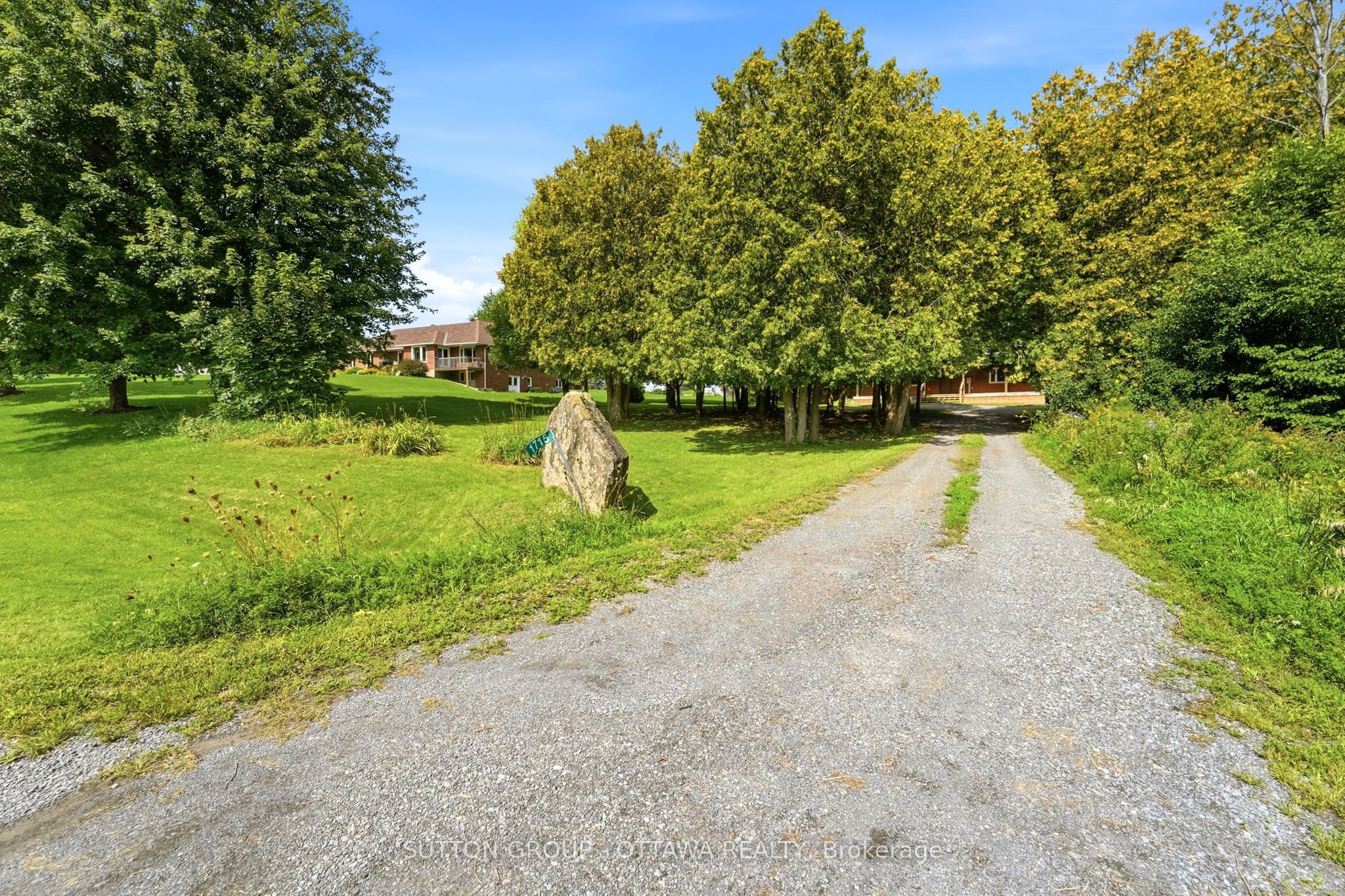 1715 Carsonby Road E Property Photo 4