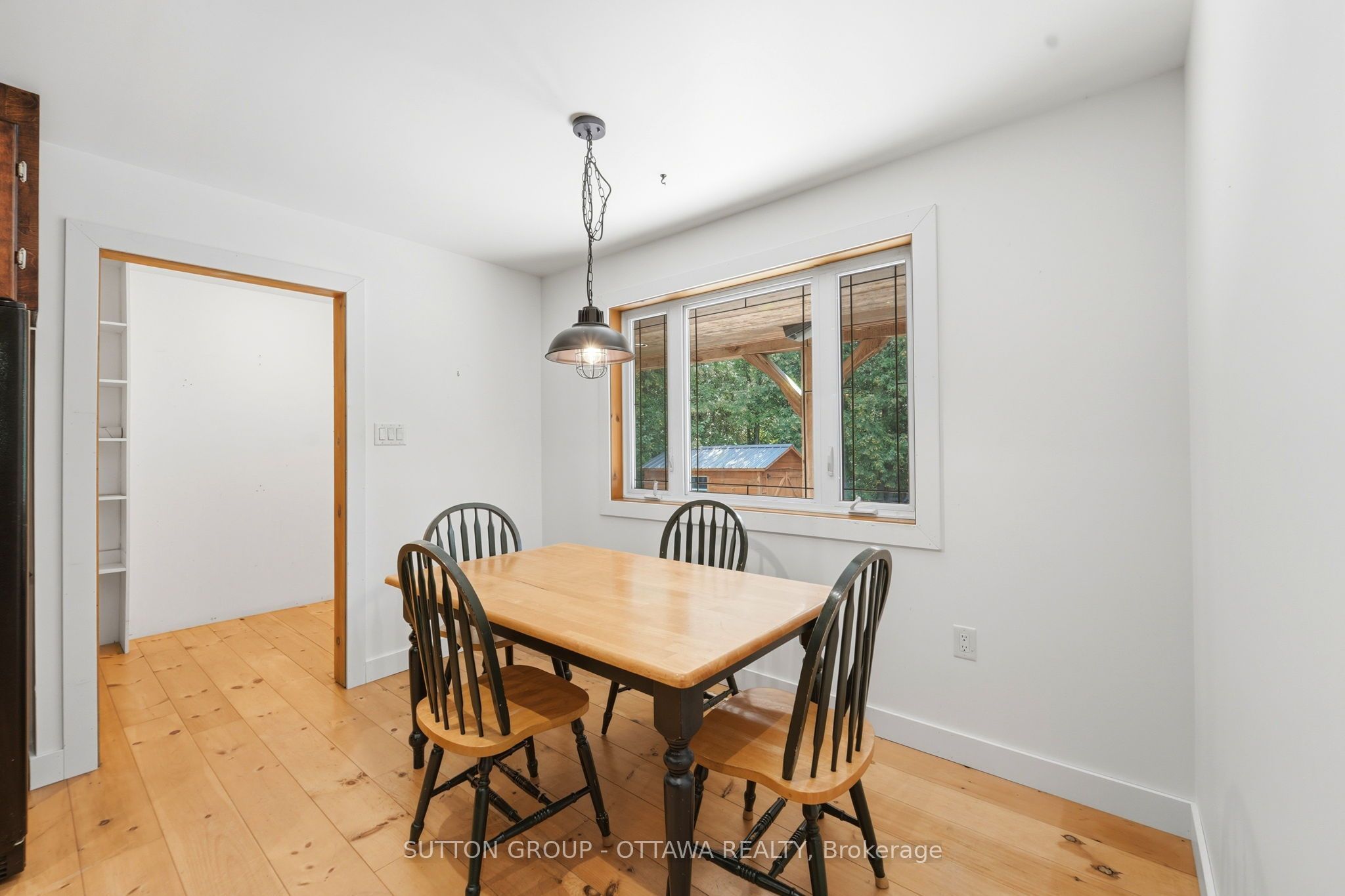 1715 Carsonby Road E Property Photo 19