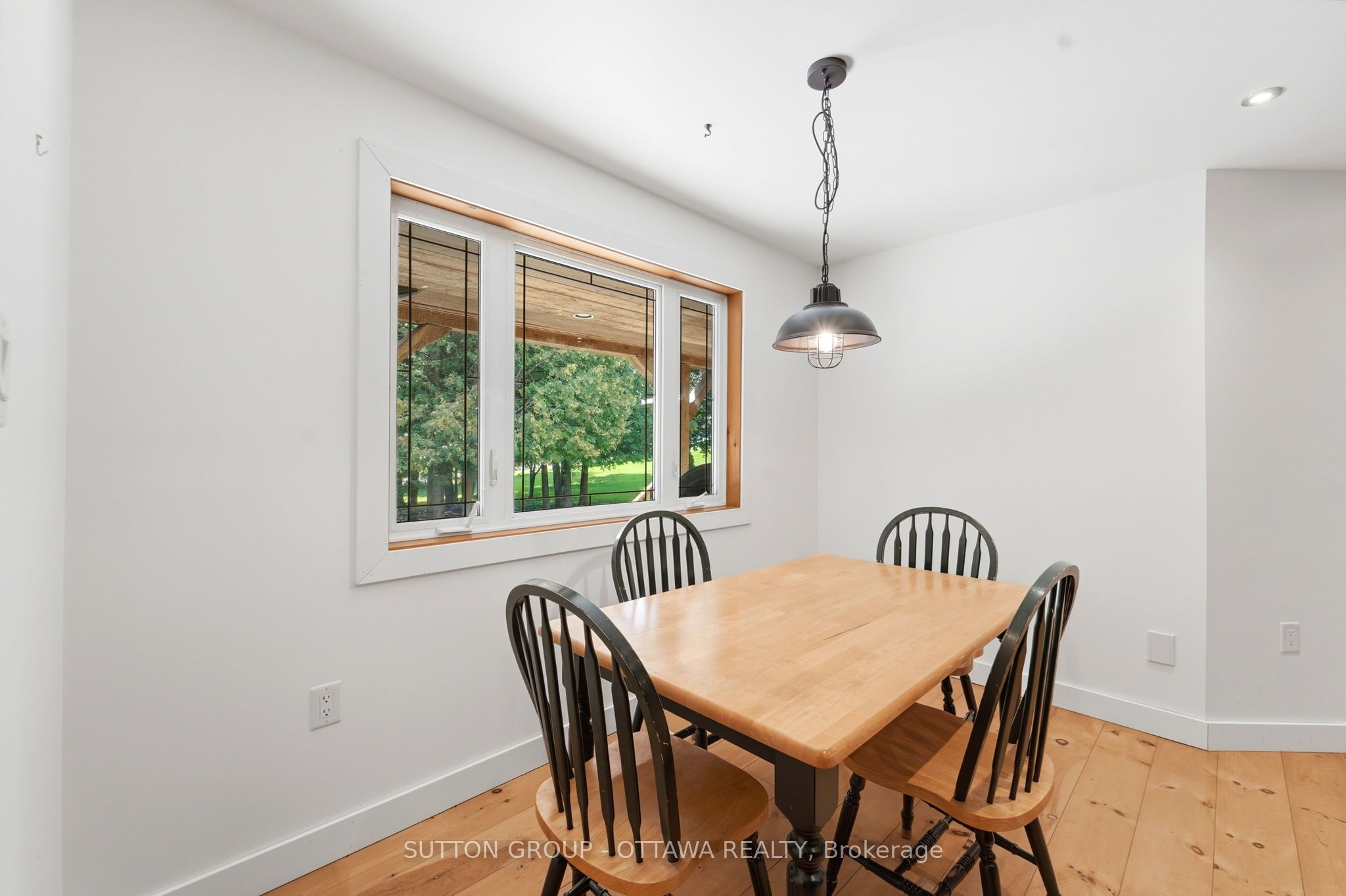 1715 Carsonby Road E Property Photo 20