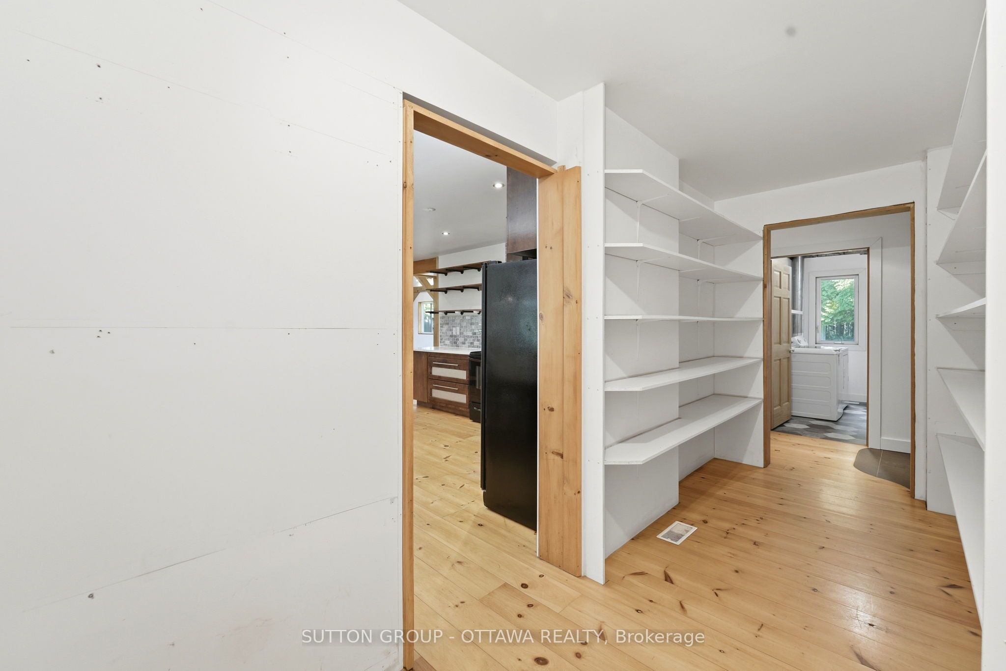 1715 Carsonby Road E Property Photo 21