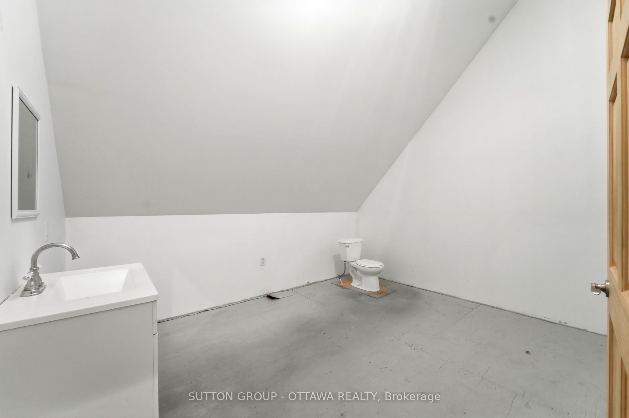 1715 Carsonby Road E Property Photo 38