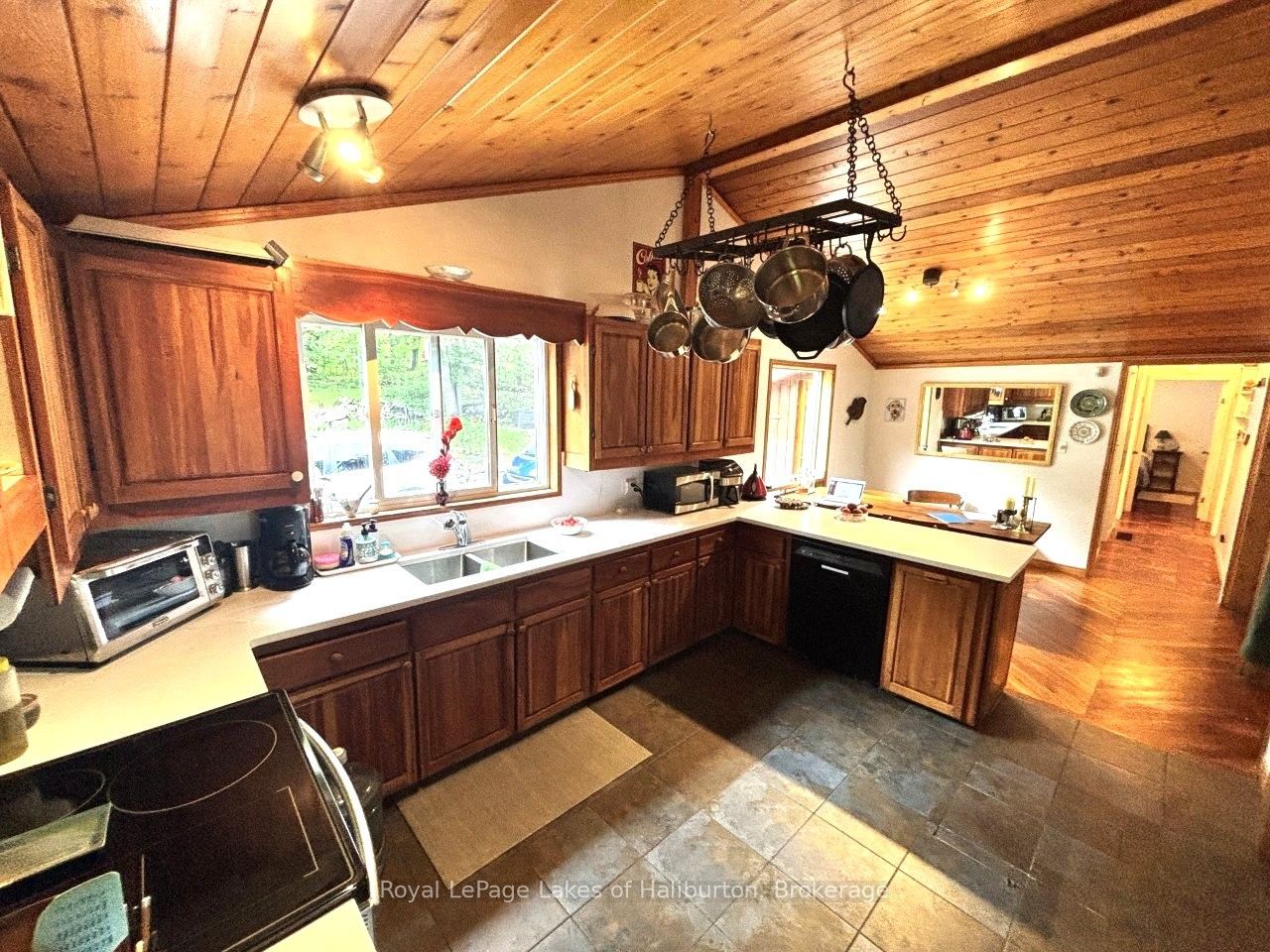 10 Nevison Drive Property Photo 12
