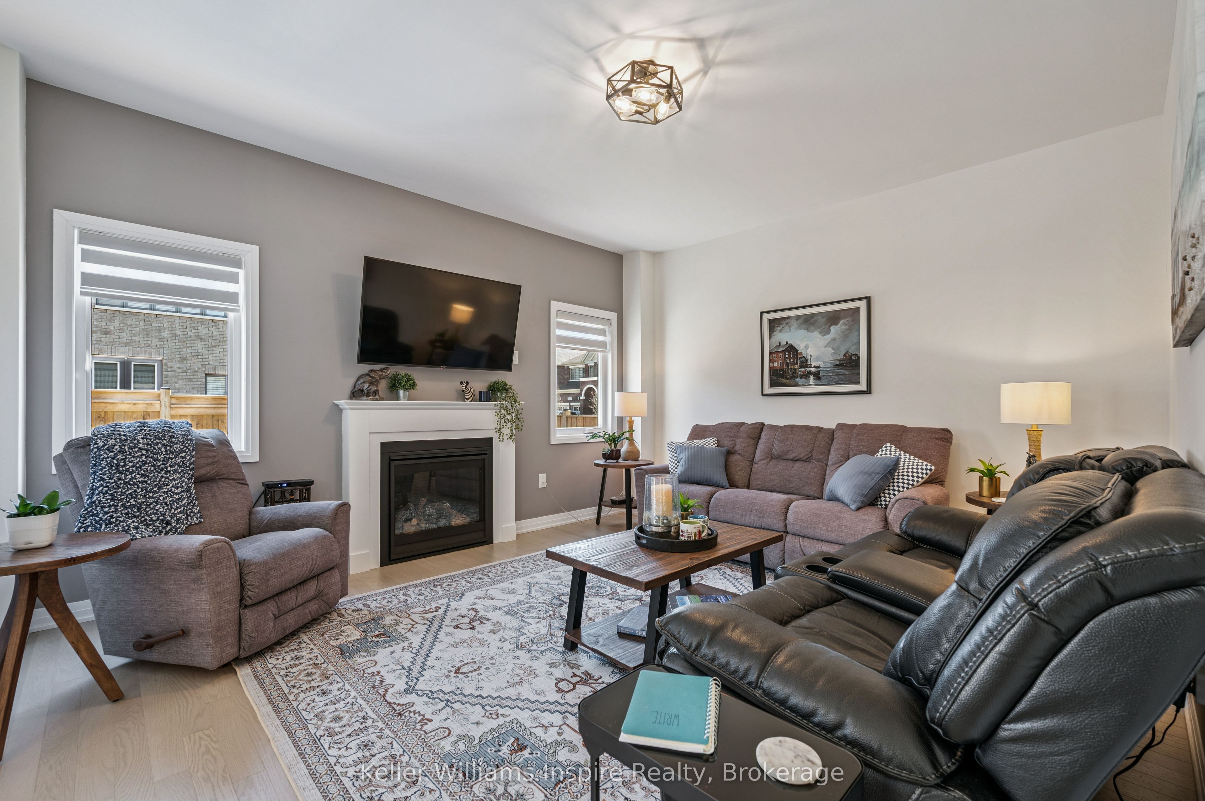 160 Raftis Street Property Photo 6