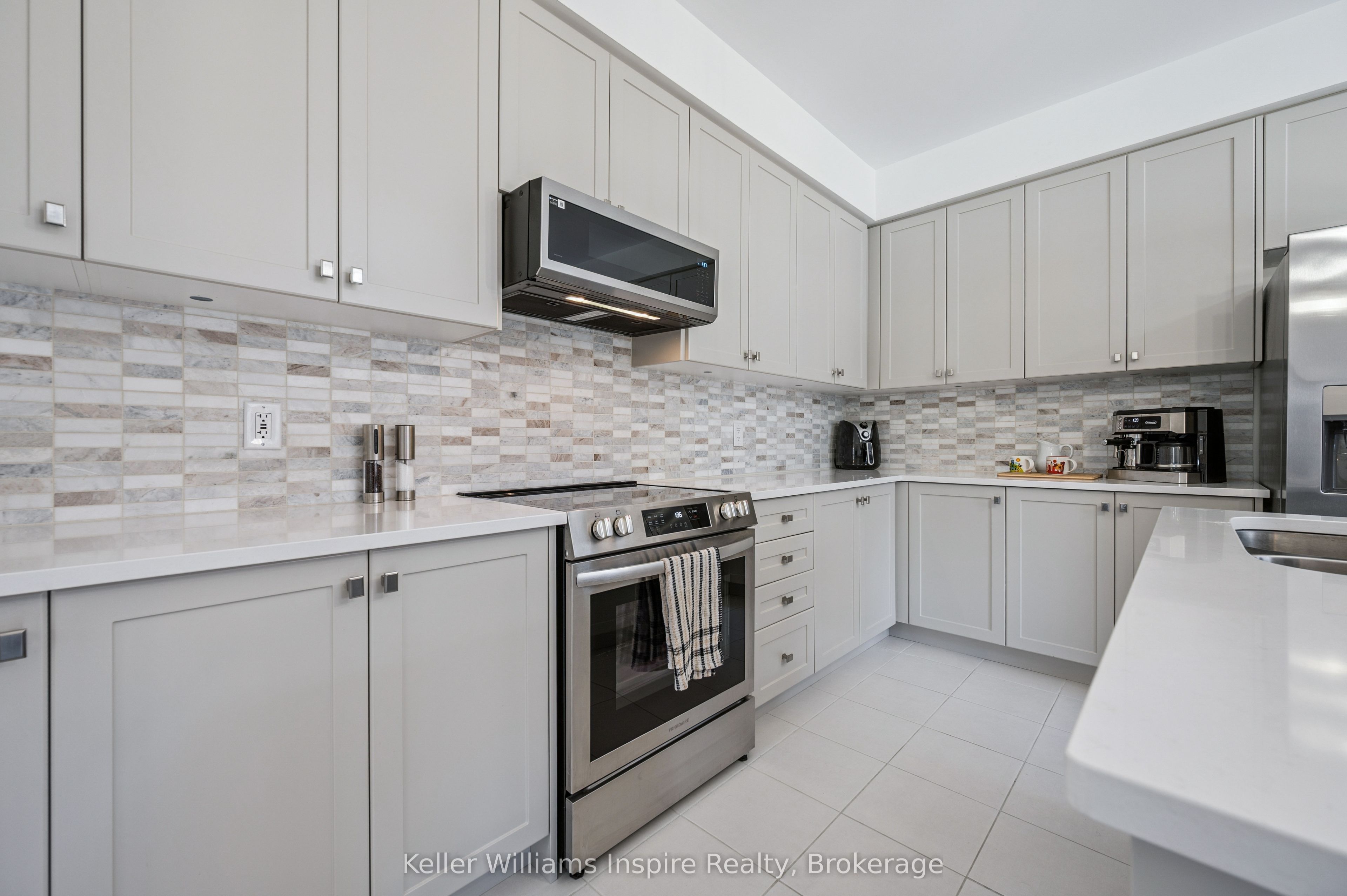 160 Raftis Street Property Photo 15