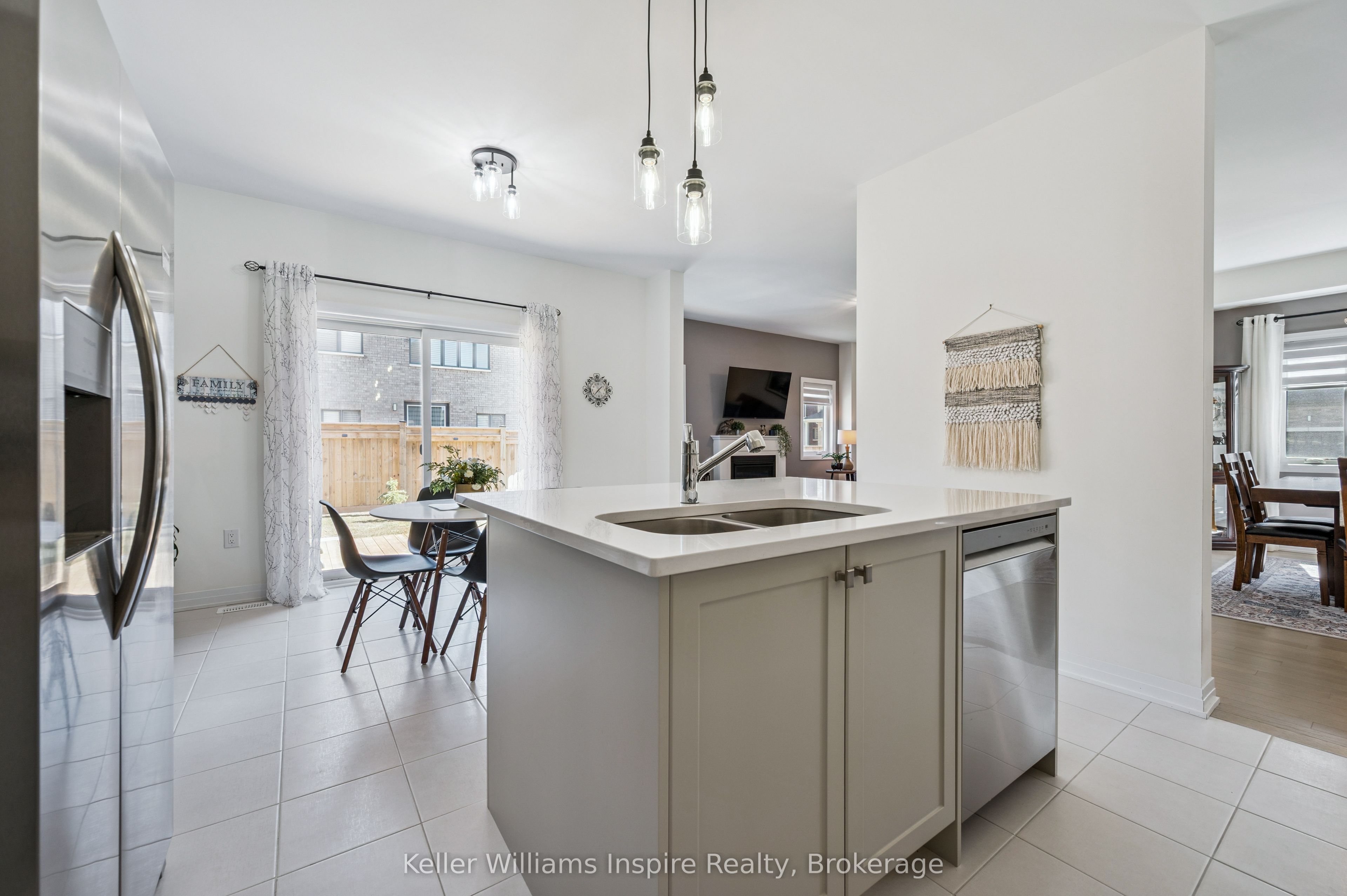 160 Raftis Street Property Photo 16